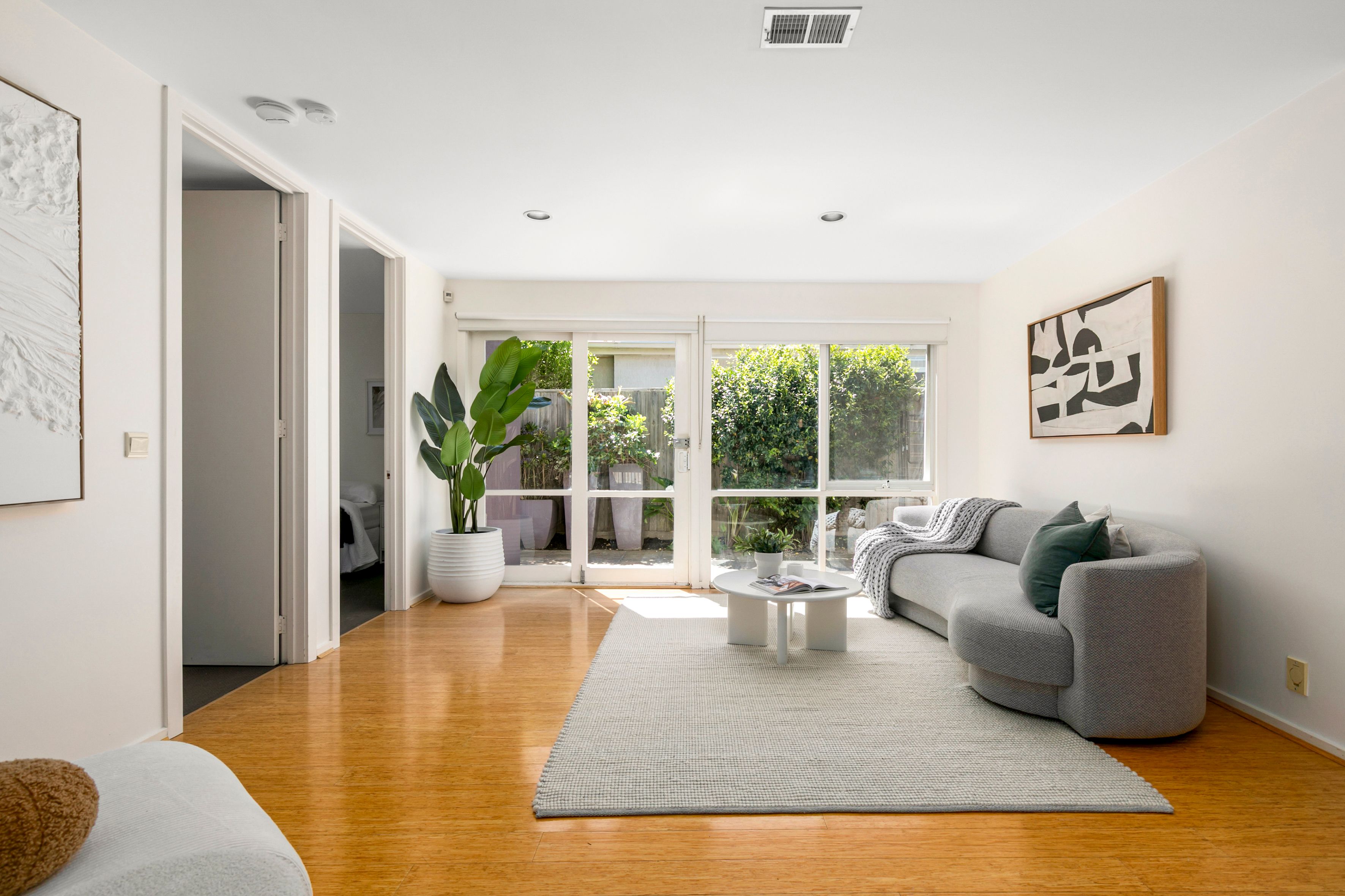 22 Normanby Drive — photo 5 of 15