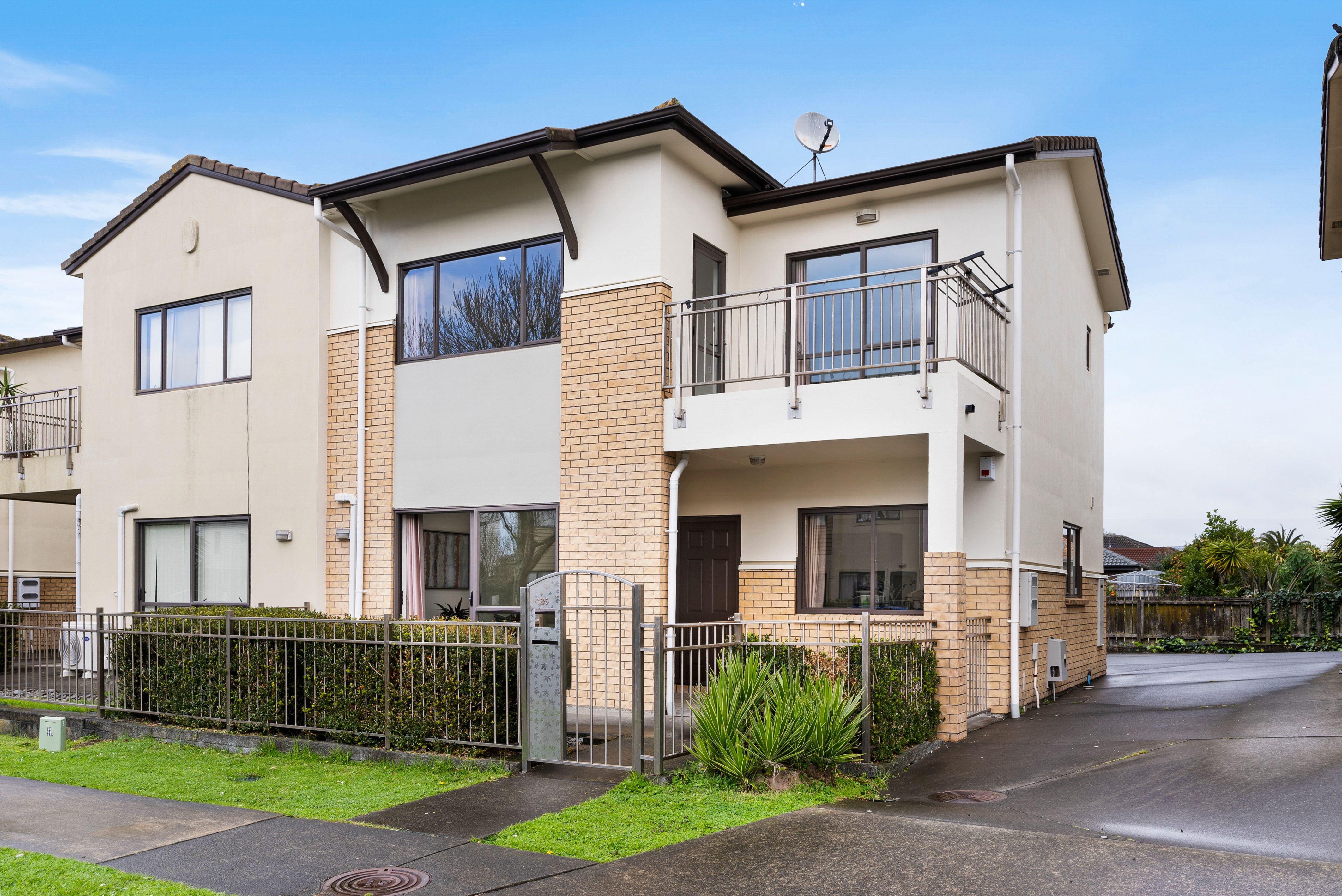 25 Triumph Road, Flat Bush, Manukau City