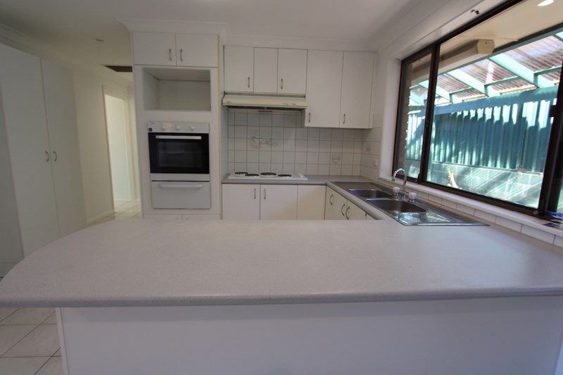 35 Ballantrae Drive, St Andrews, NSW 2566