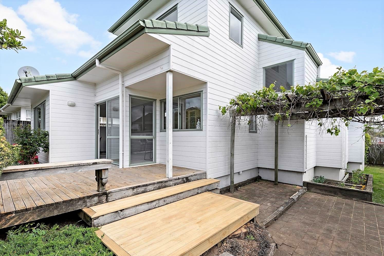2/53 Ramillies Place, Glenfield, North Shore City