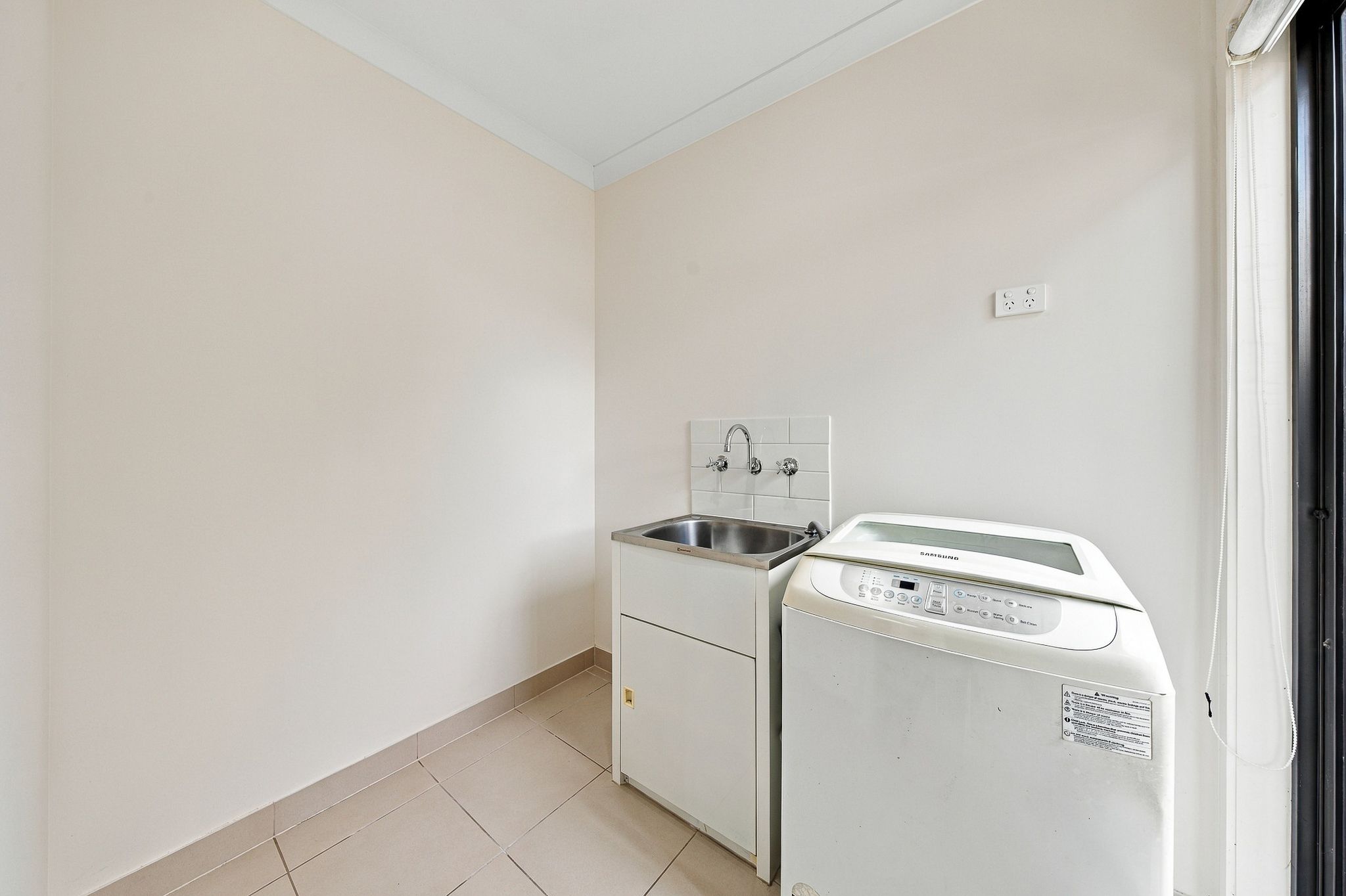 242 Duff Street — photo 17 of 19