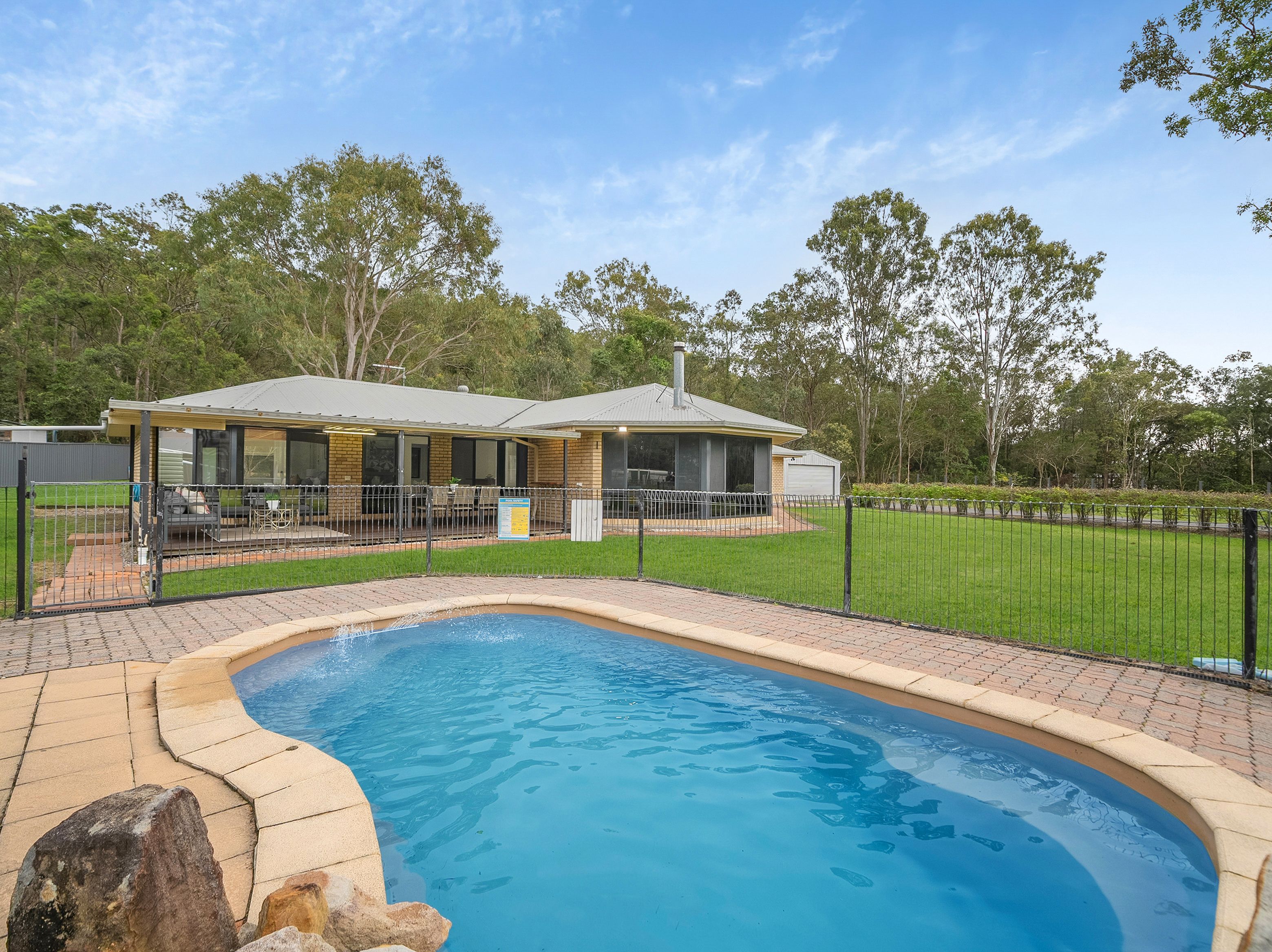 2/37 Hatchman Court, Elimbah, QLD 4516