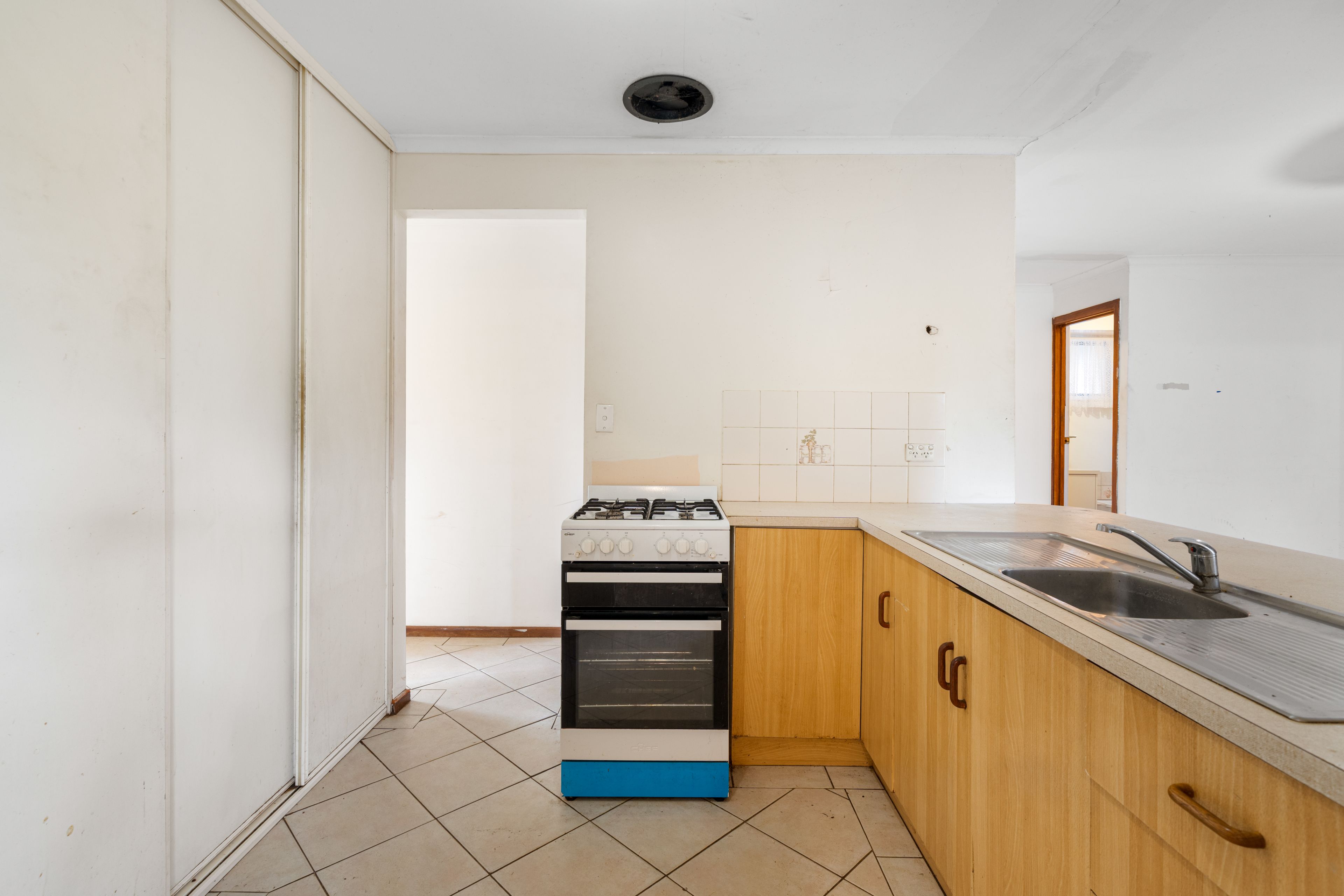 36 Uley Road — photo 8 of 20