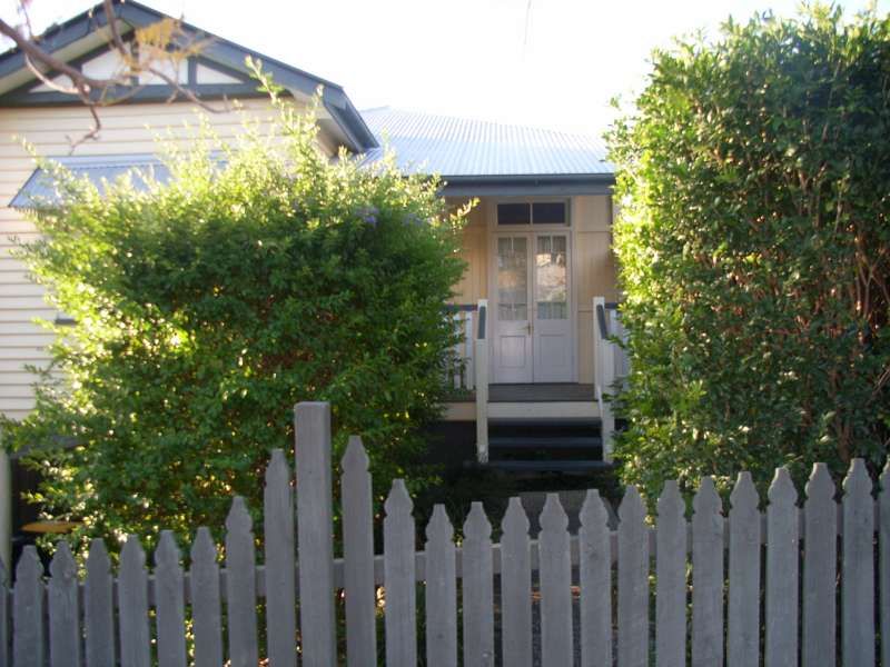 81 ALEXANDRA Street, Bardon, QLD 4065