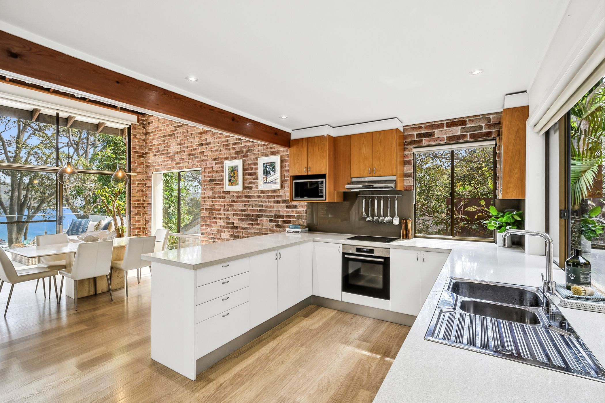 934 Barrenjoey Road — photo 5 of 17