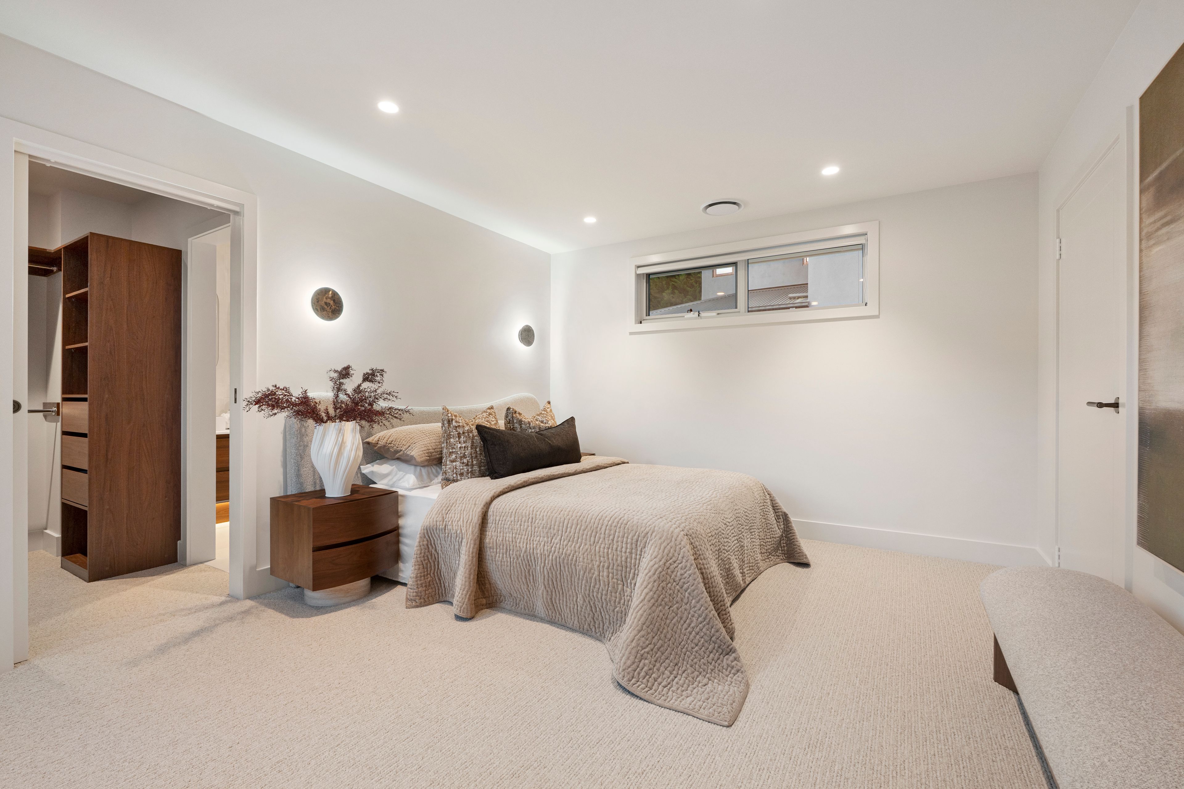 1/5 Lambert Street — photo 9 of 15
