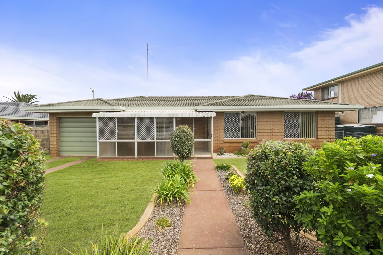 19 Sampson Street, Wilsonton, QLD 4350