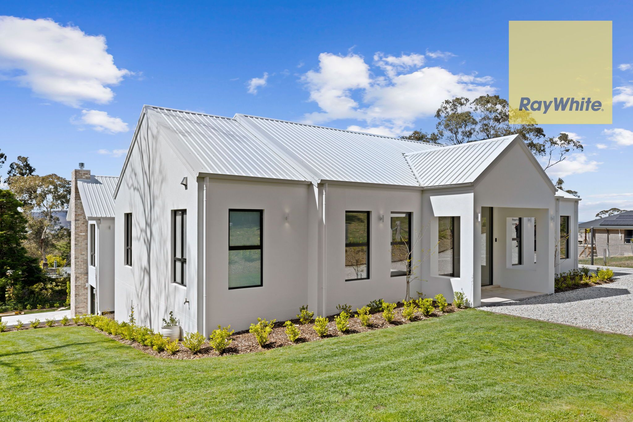5 Goorawin Place — photo from Ray White Goulburn