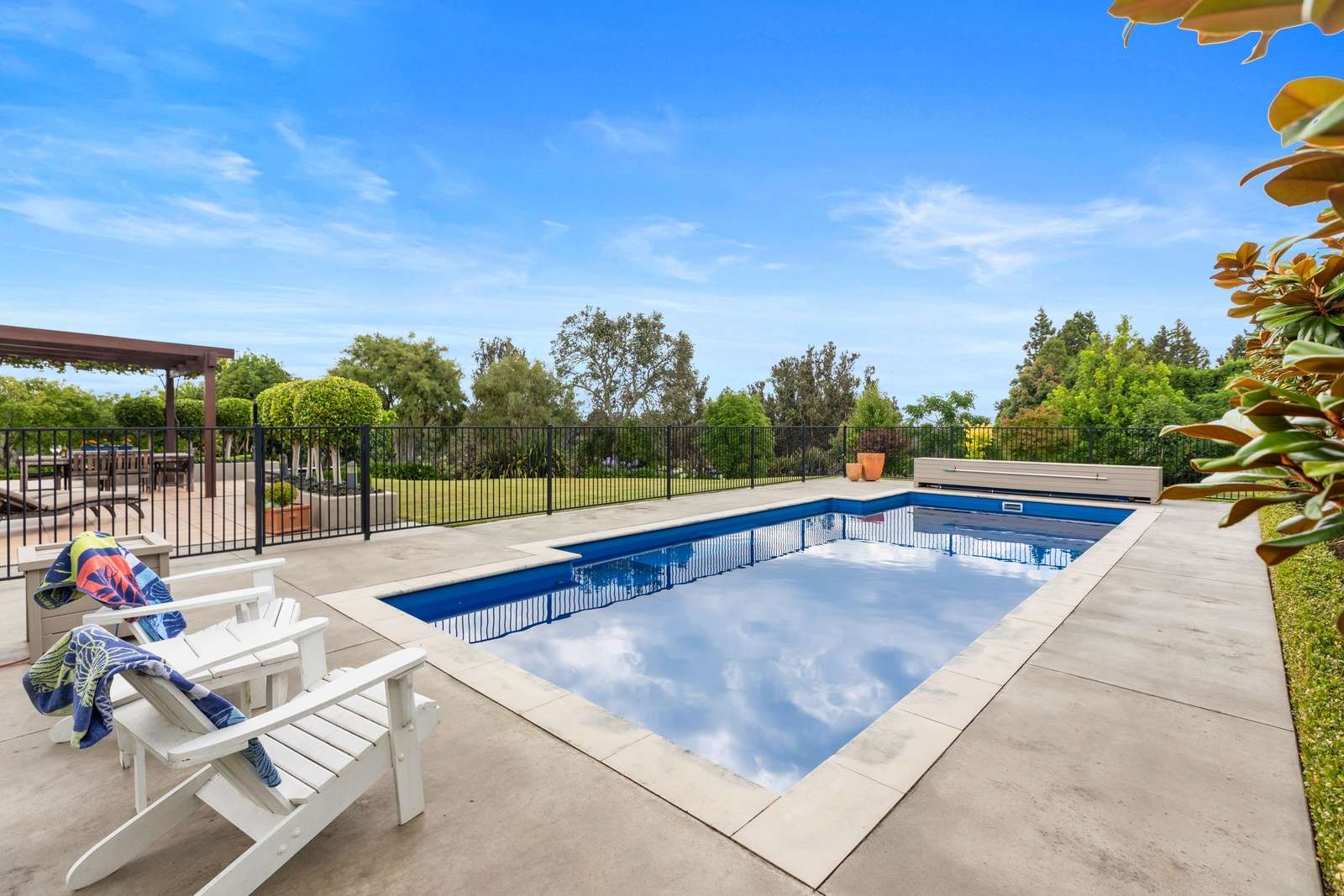 388E Joyce Road photo 2