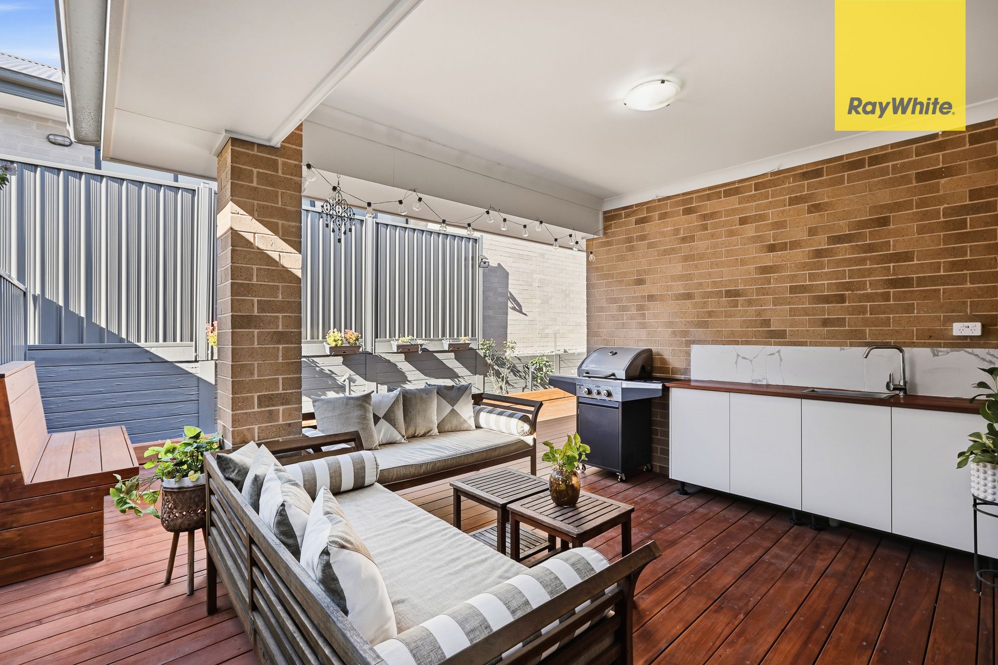 2 Hutt Street — photo 15 of 23