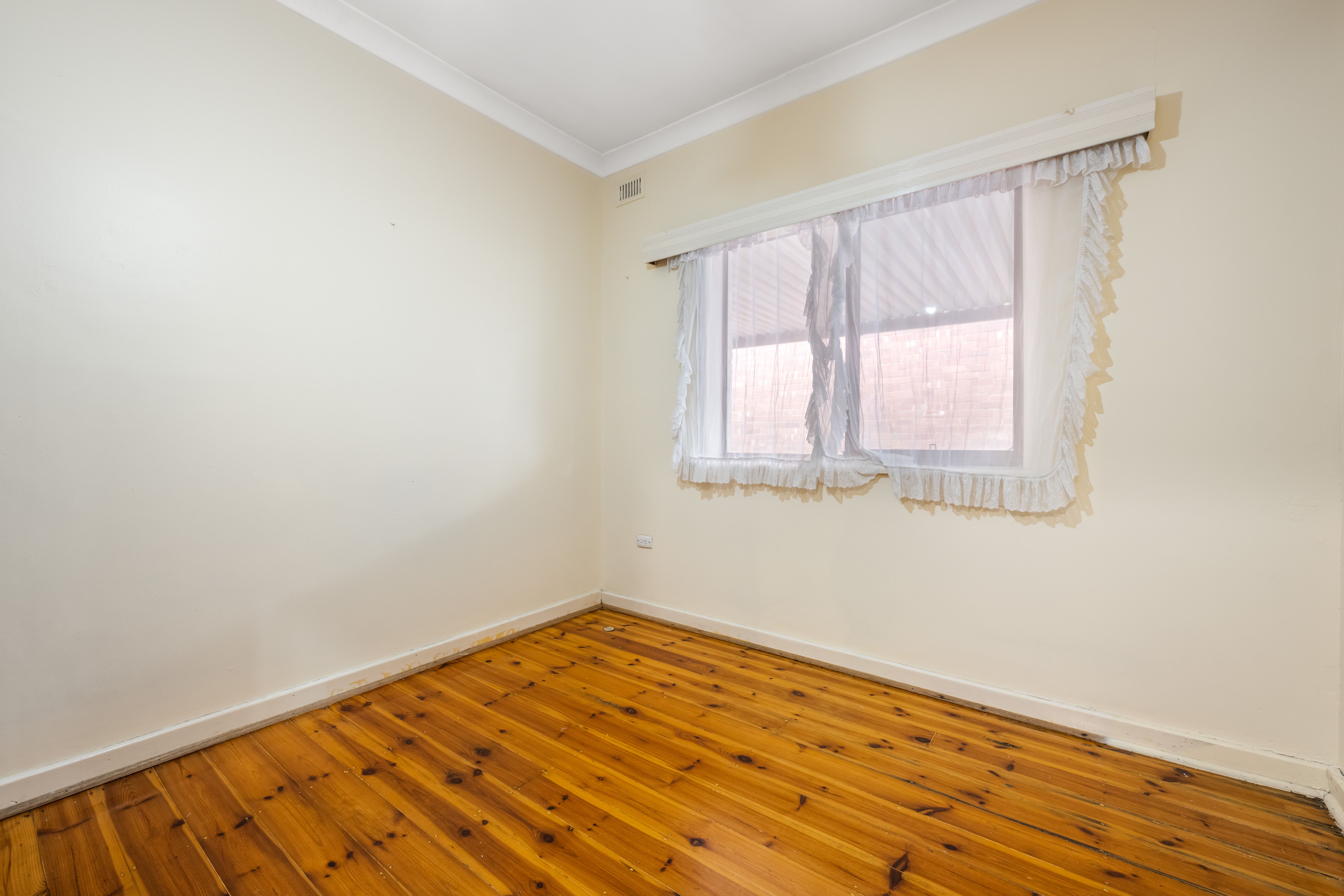 11 Packard Avenue — photo 10 of 19