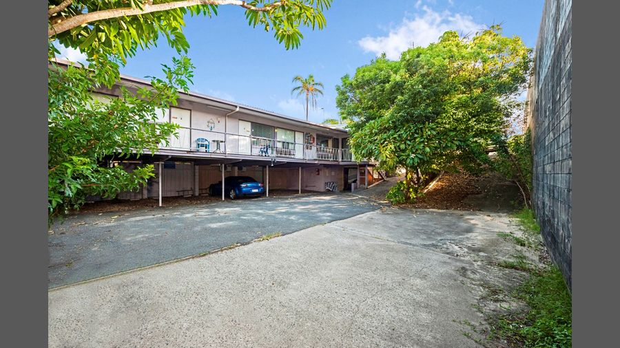 Commercial Hotel Leisure Property Sold Palm Beach Qld