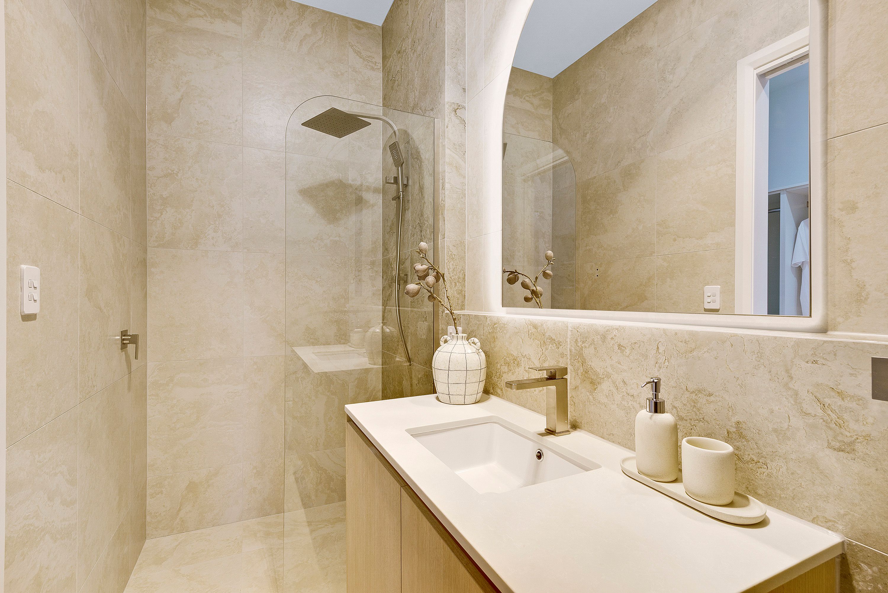 20 Dunedin Avenue — photo 10 of 19