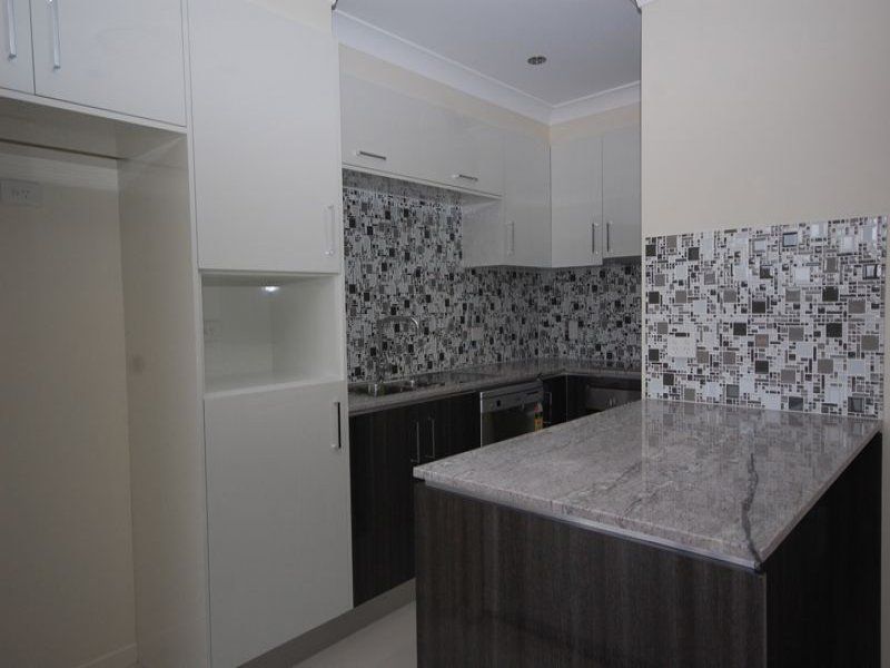 2/121 Anzac Road, Carina Heights, QLD 4152