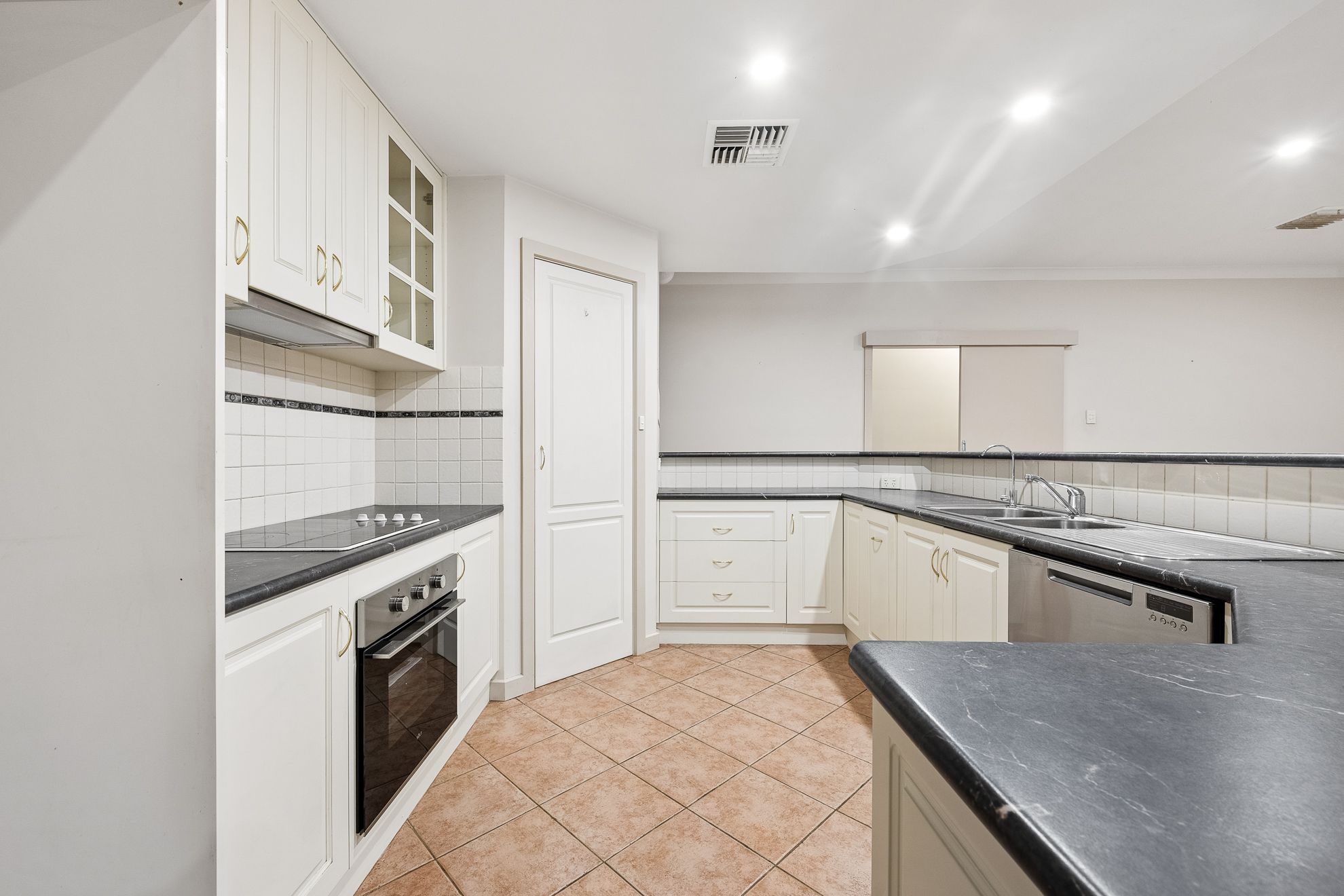 14 Max Young Drive — photo 3 of 17