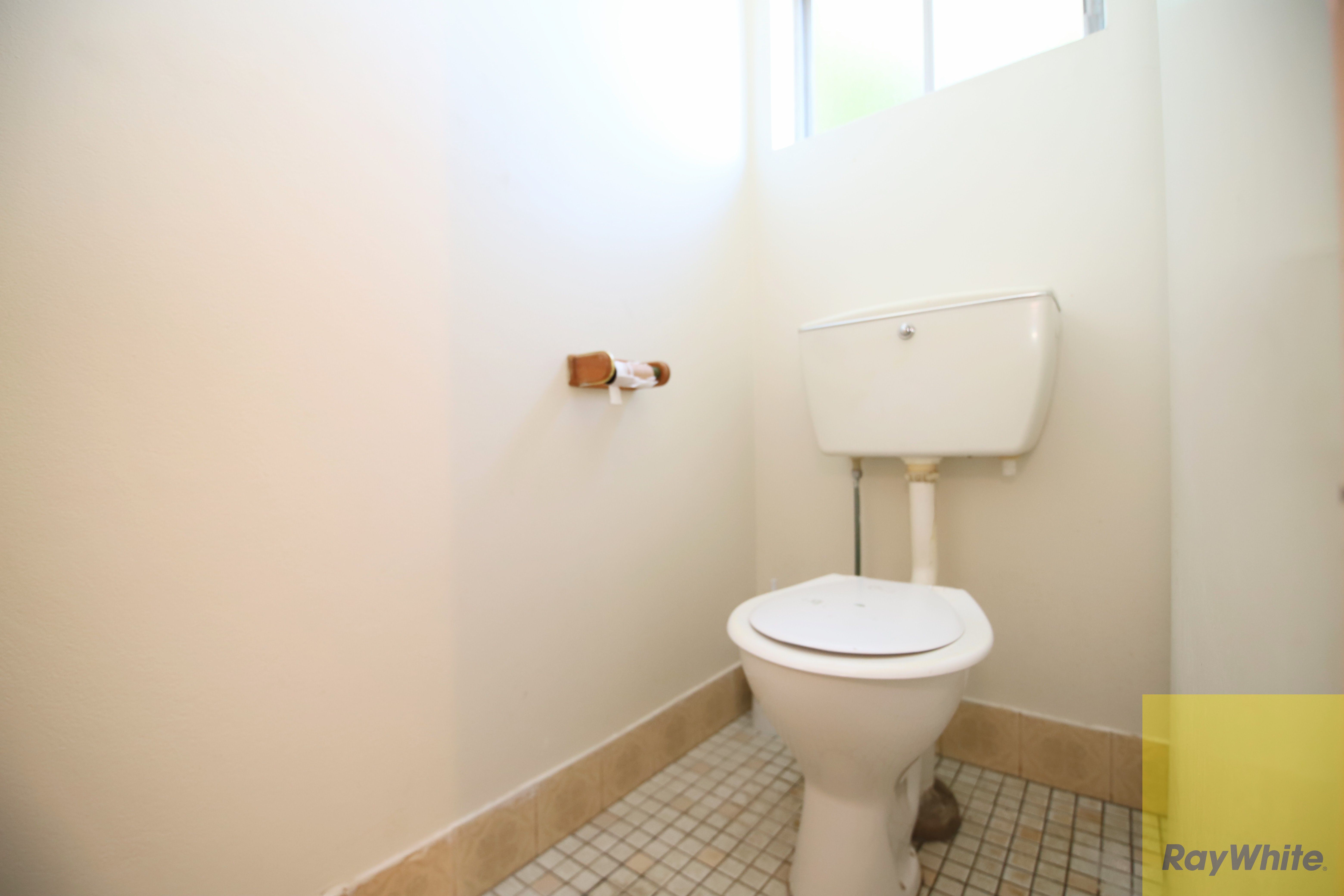 39 Saric Avenue — photo 10 of 12