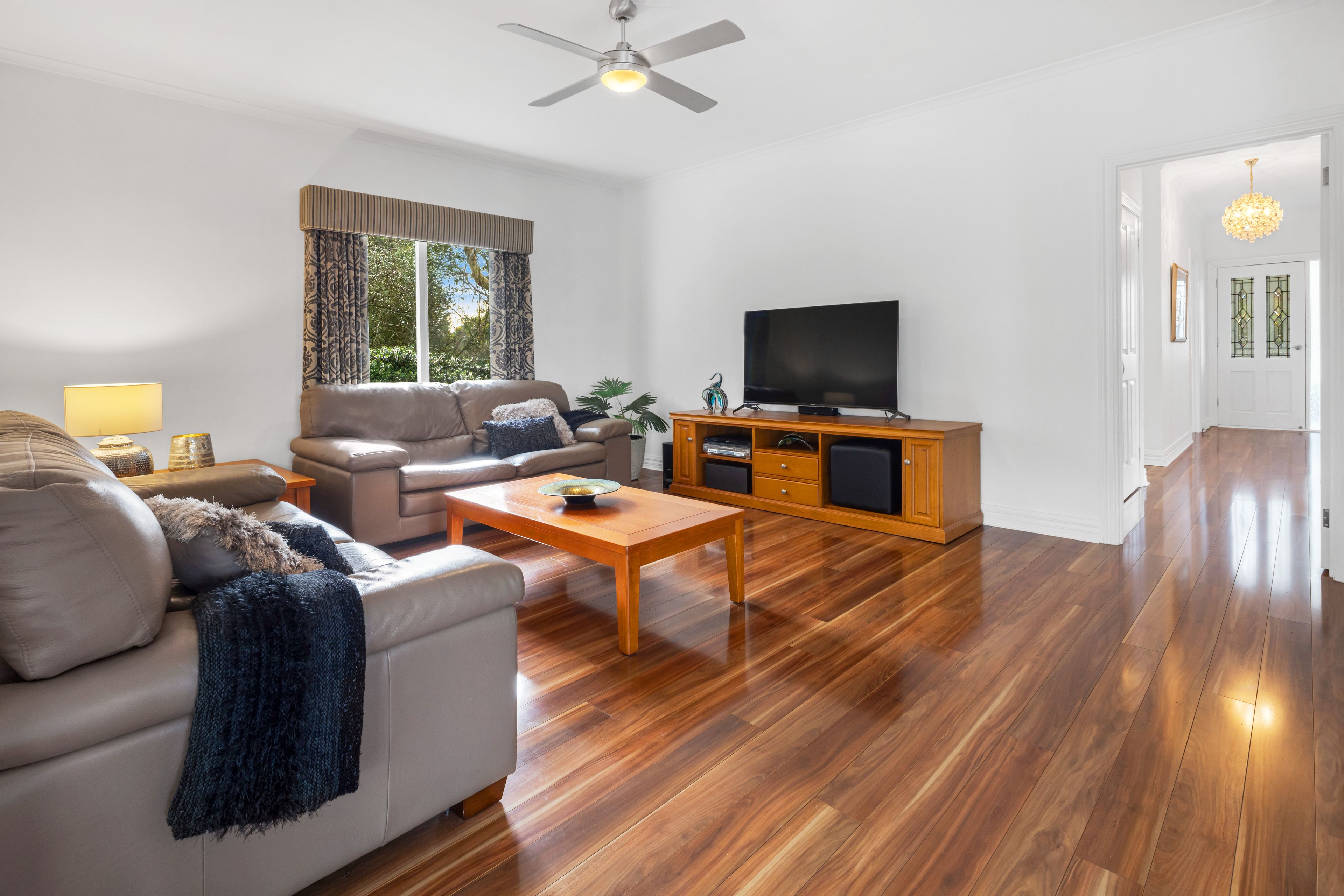7 Urquhart Street — photo 6 of 23