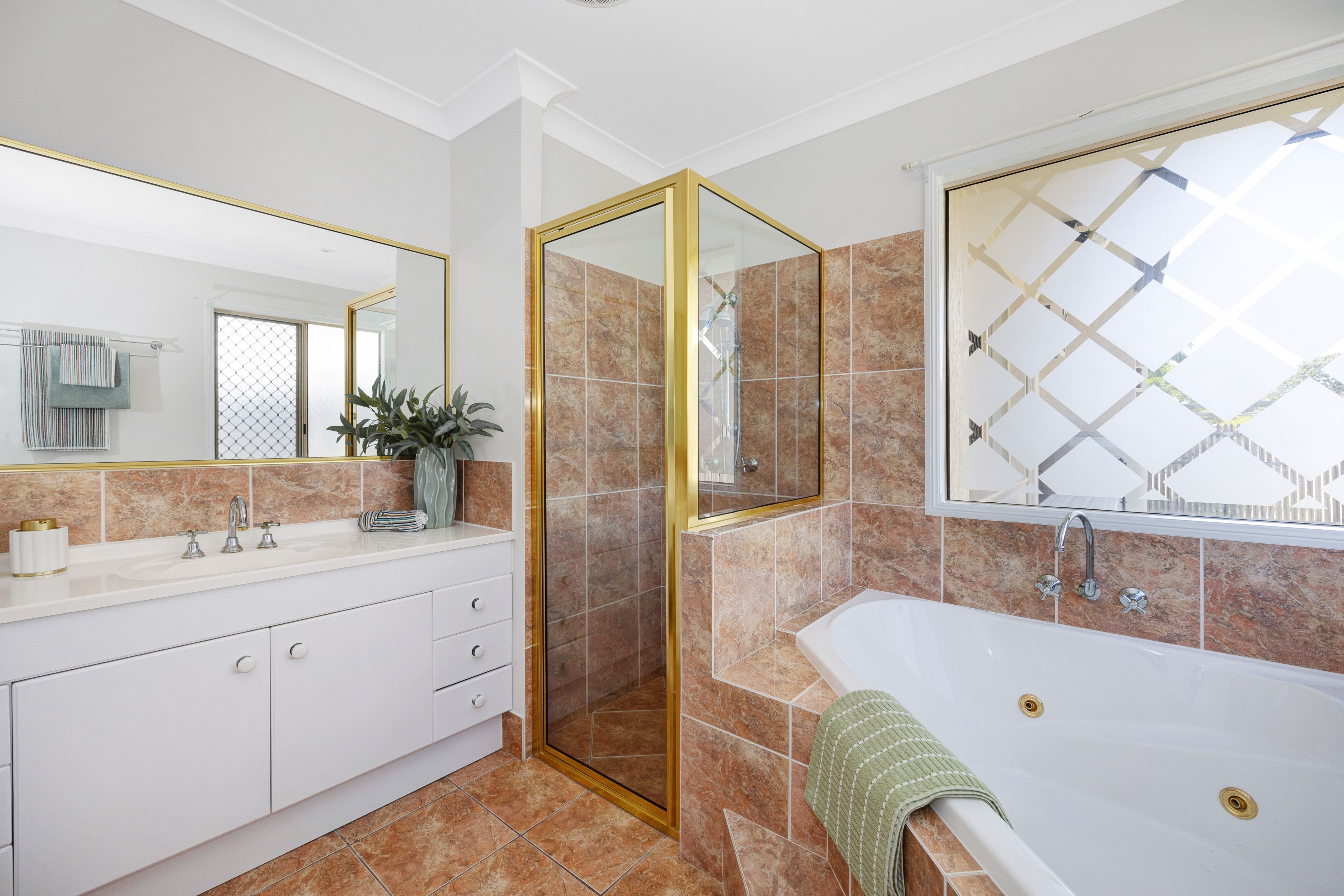 7 Killymoon Crescent — photo 10 of 17