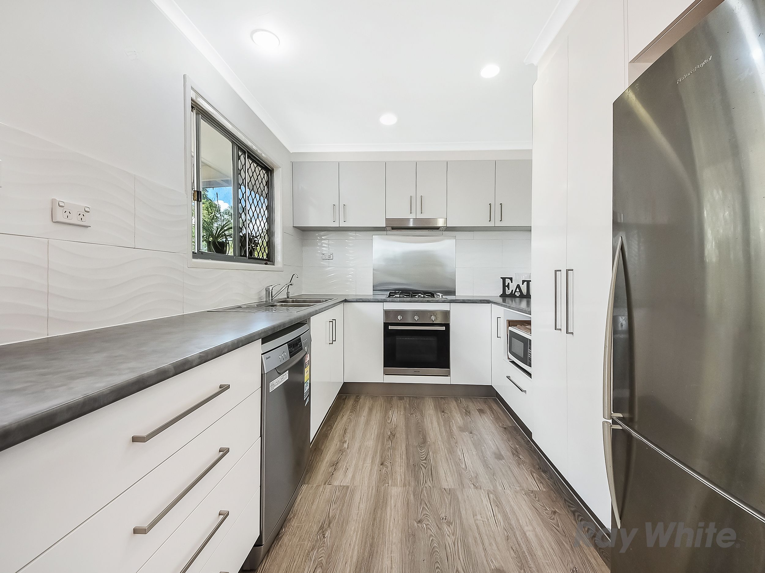 3 Roy Court, Lawnton, QLD 4501
