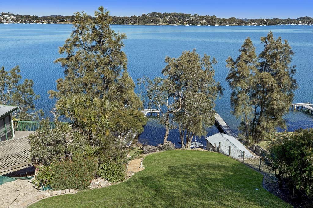 4 Sealand Road, Fishing Point, NSW 2283