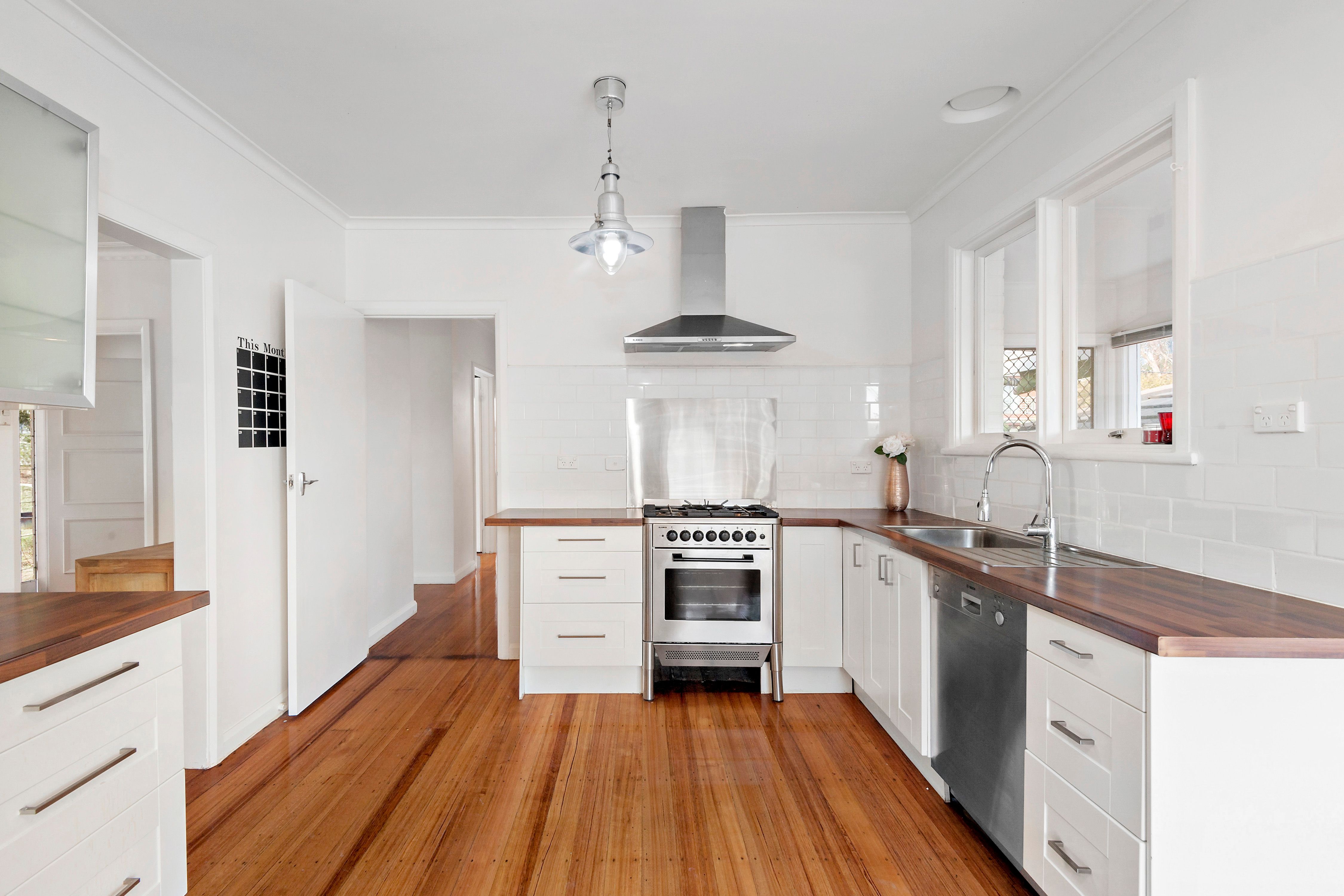 1/142 Ferntree Gully Road, Oakleigh East, VIC 3166