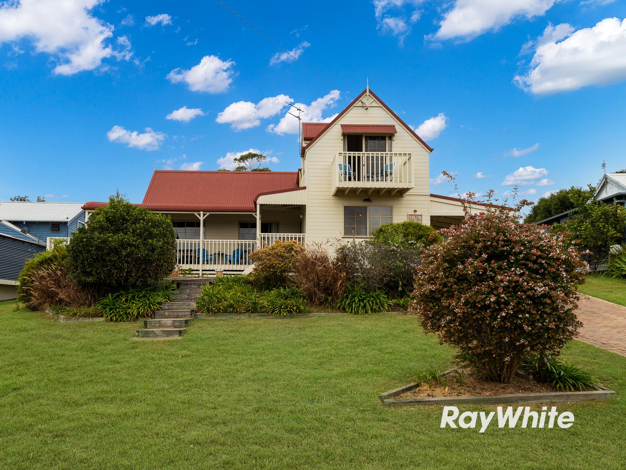 16 Charles Moffitt Drive, Moruya Heads, NSW 2537