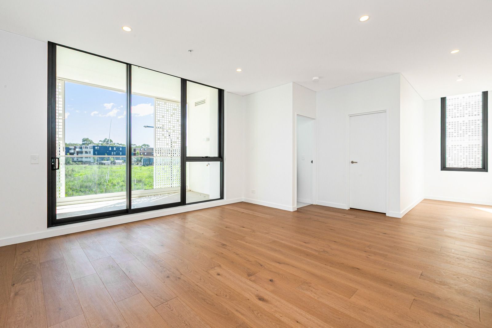 1004/33 Terry Road, Rouse Hill, NSW 2155