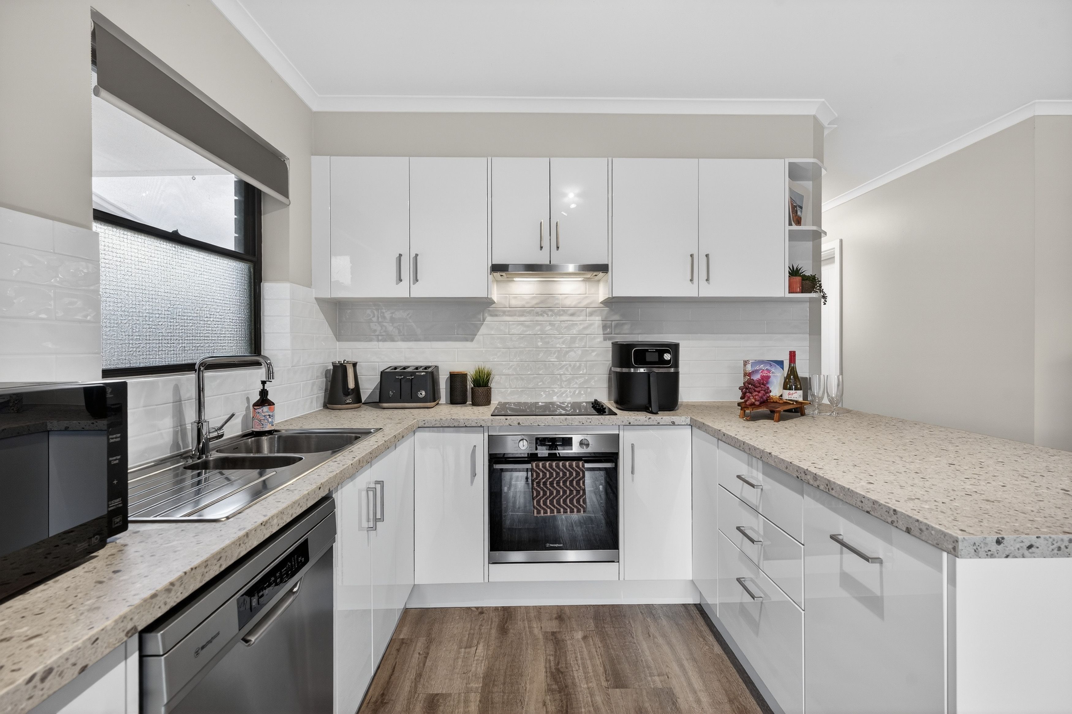 1/22 Strangways Avenue — photo 6 of 12