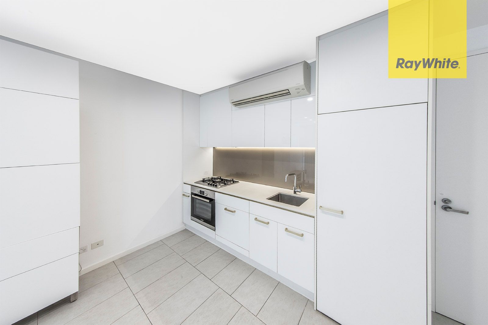 505B/3 Broughton Street — photo 4 of 9