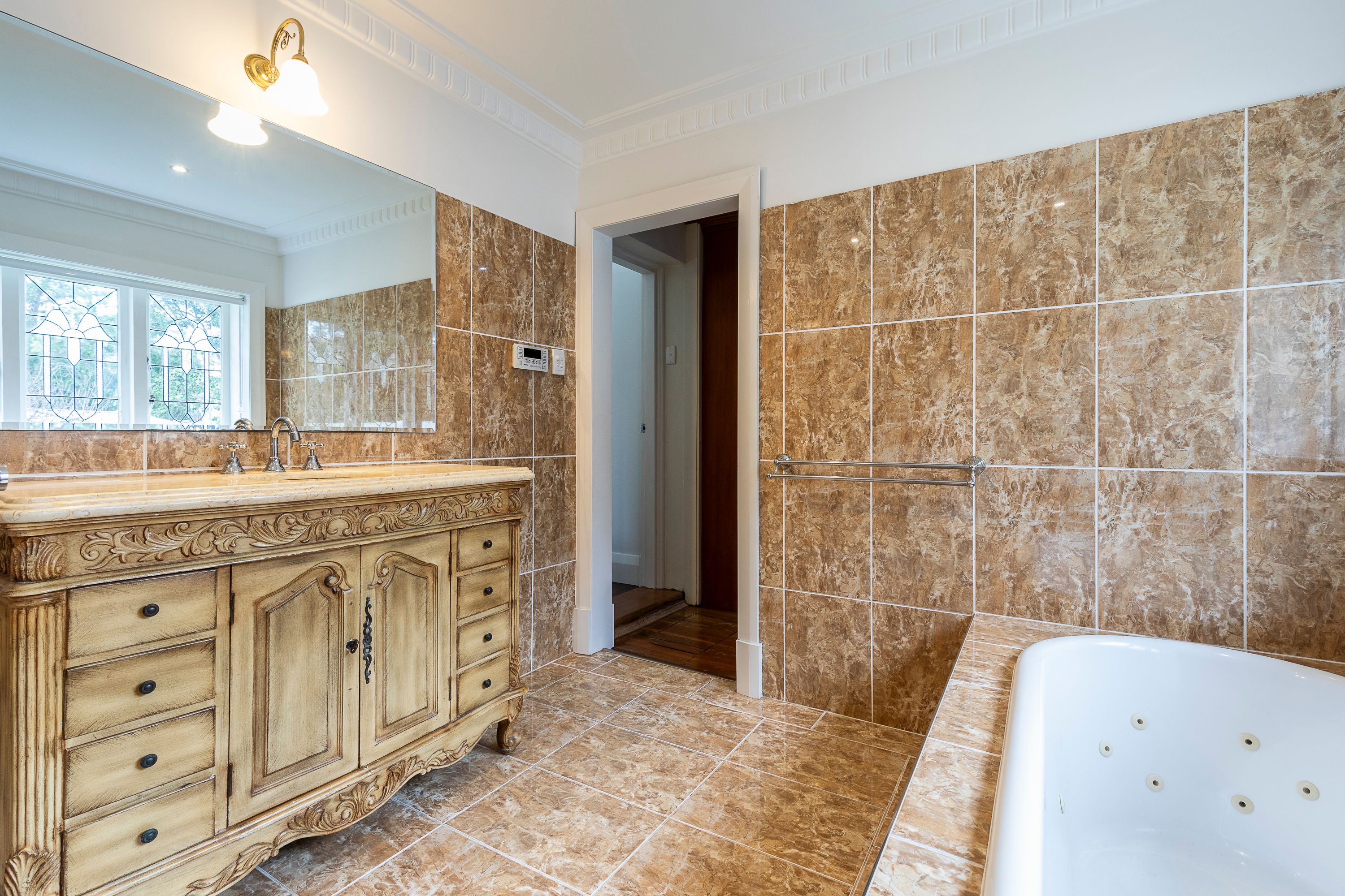 17 Thongsbridge Street — photo 10 of 30