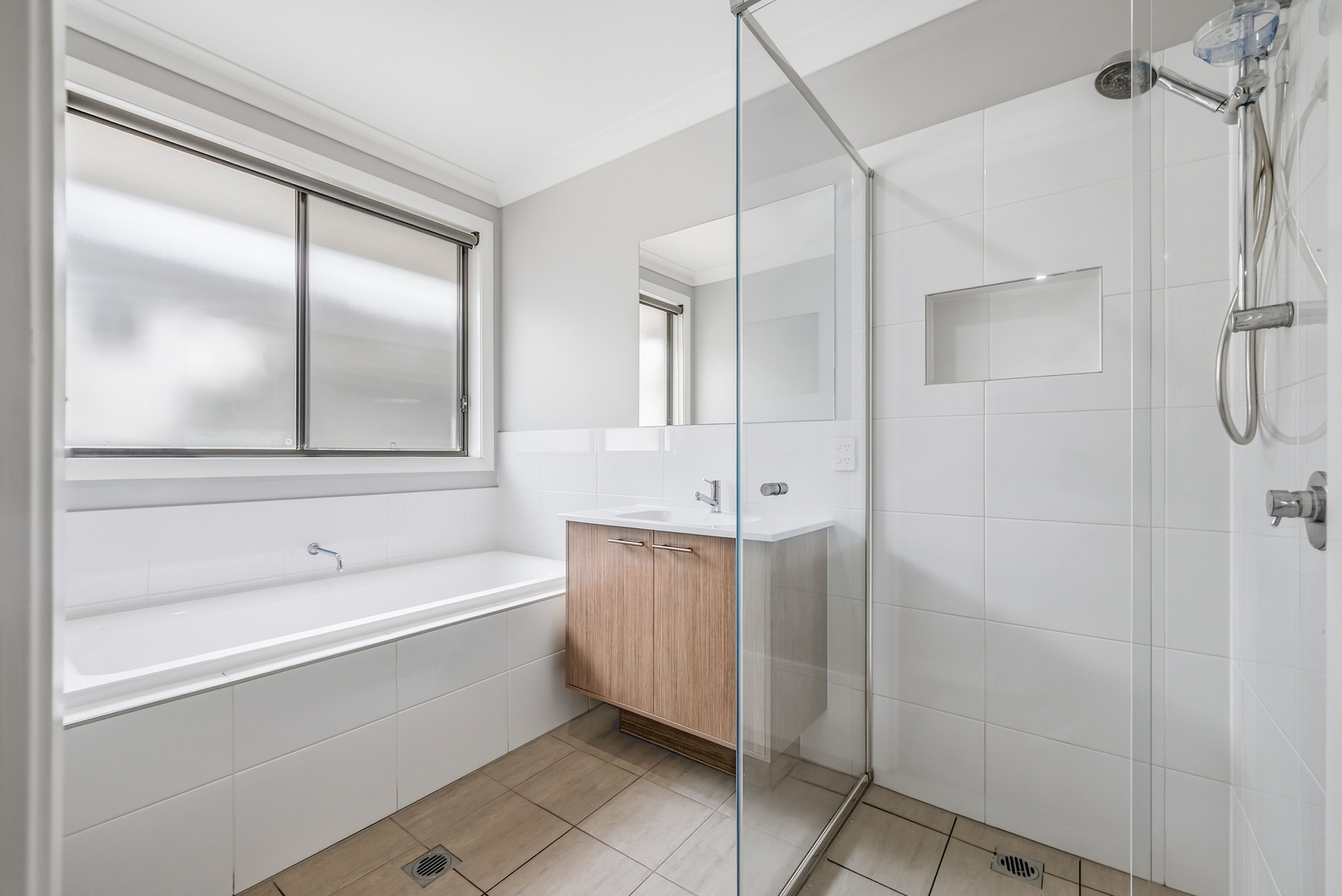 26 Phillips Avenue — photo 11 of 13