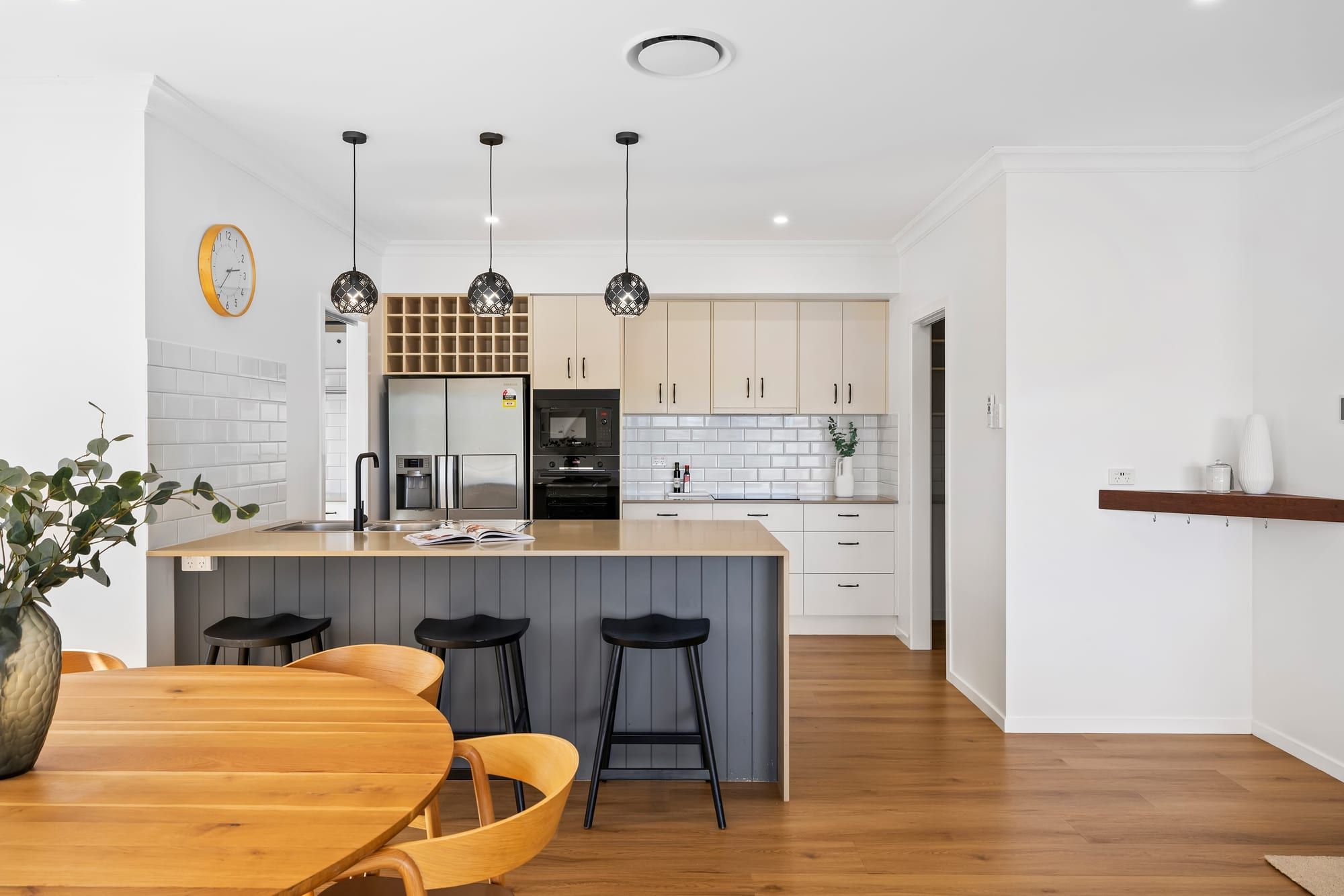 6 Broadbent Street — photo 3 of 22