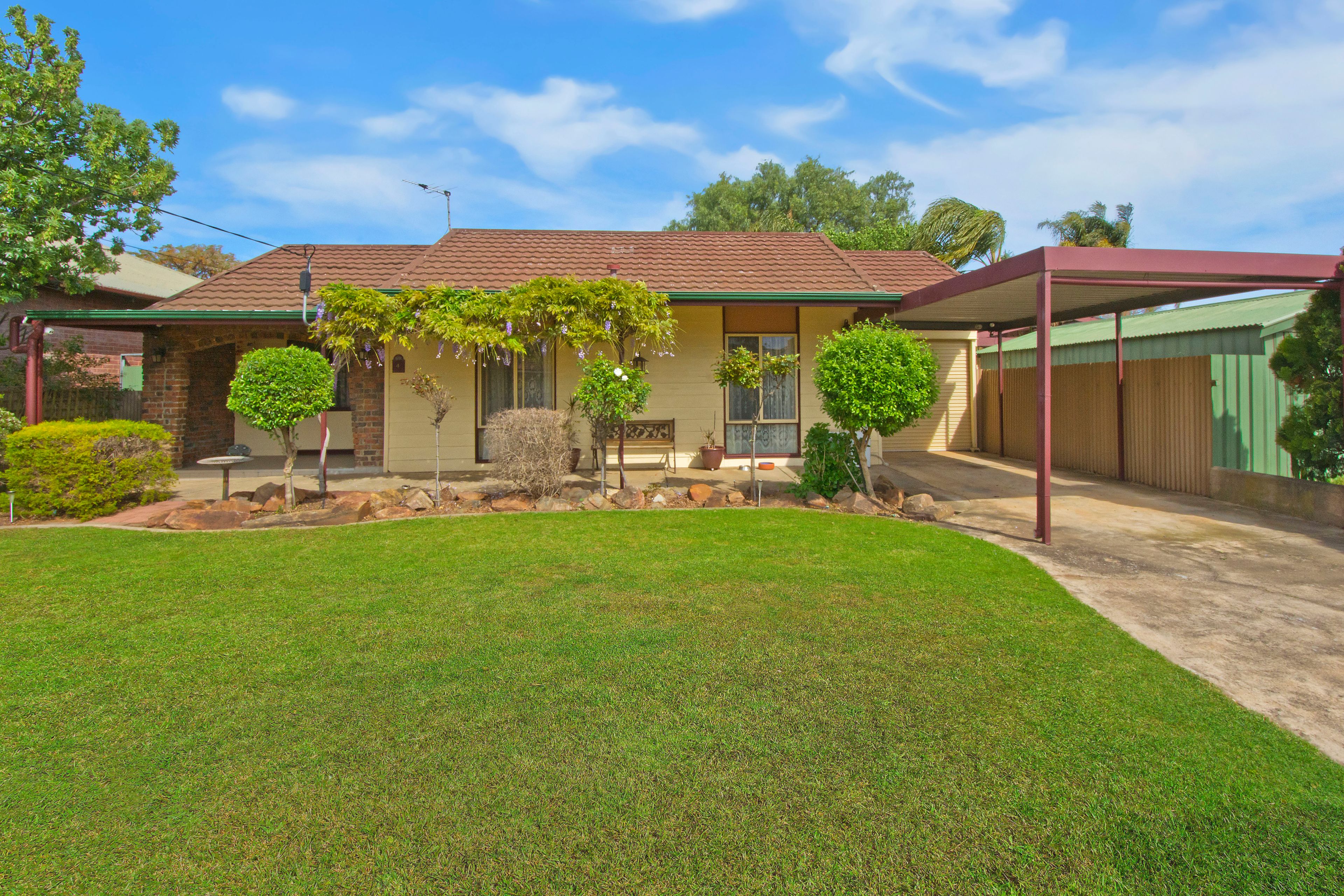 4 Hallville Street, Seaton, SA 5023
