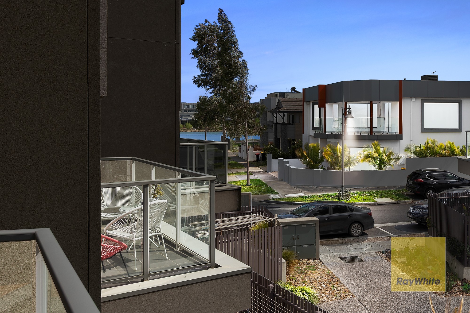 8/25 Boathouse Drive, Caroline Springs, VIC 3023