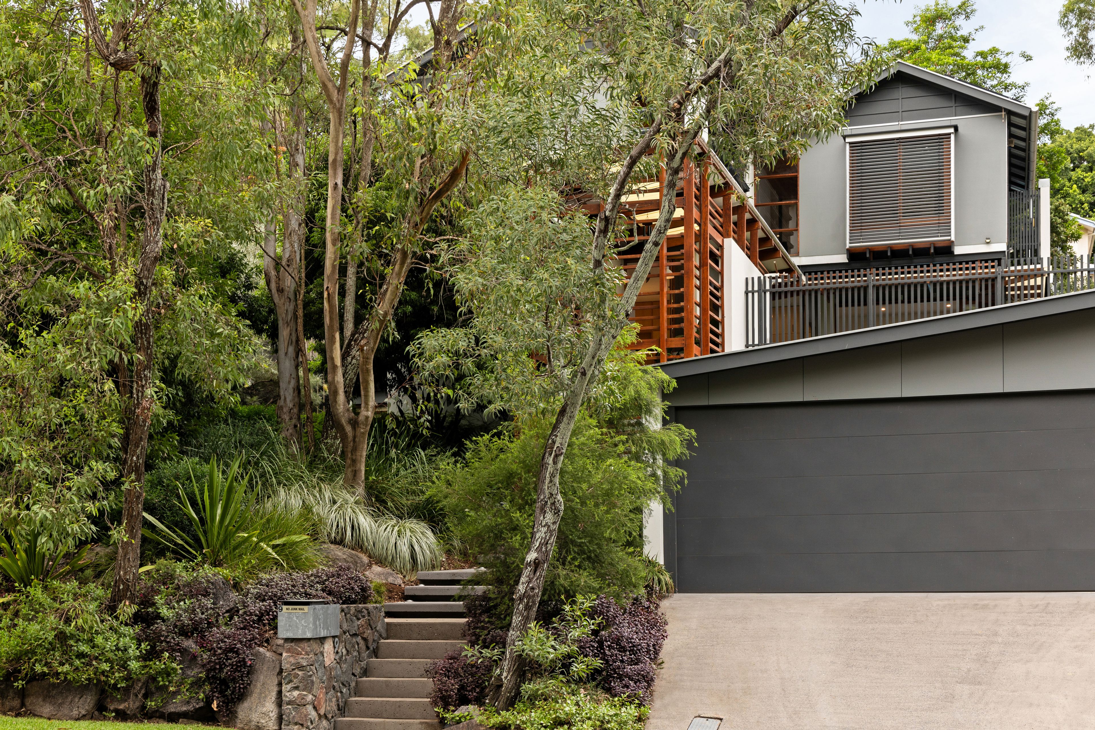 9 Rosewood Street, Bardon, QLD 4065