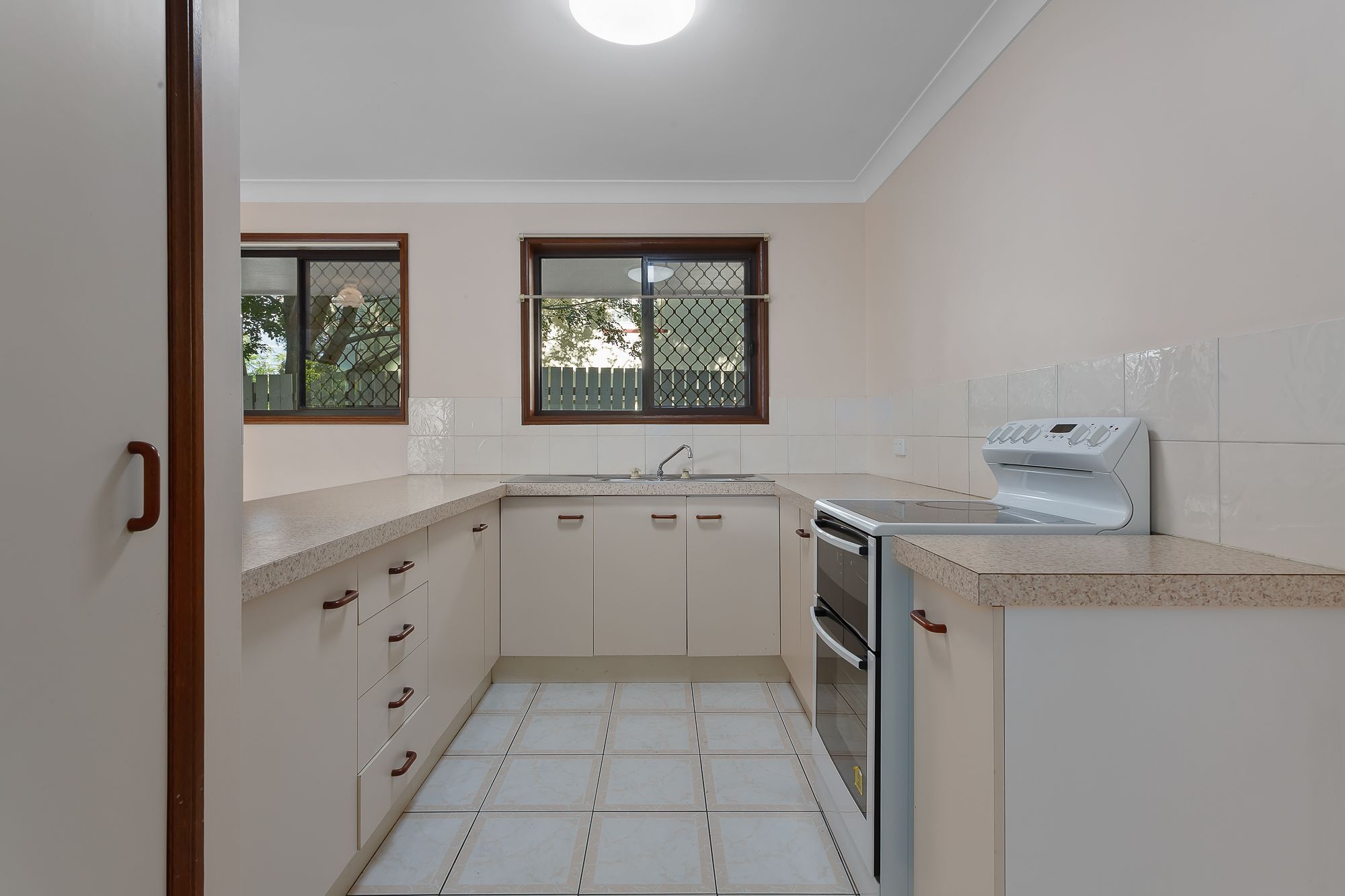1/755 Old Cleveland Road, Carina, QLD 4152