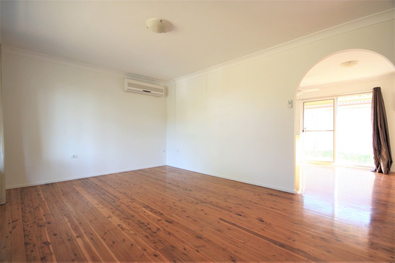 15B Geranium Avenue, Macquarie Fields, NSW 2564
