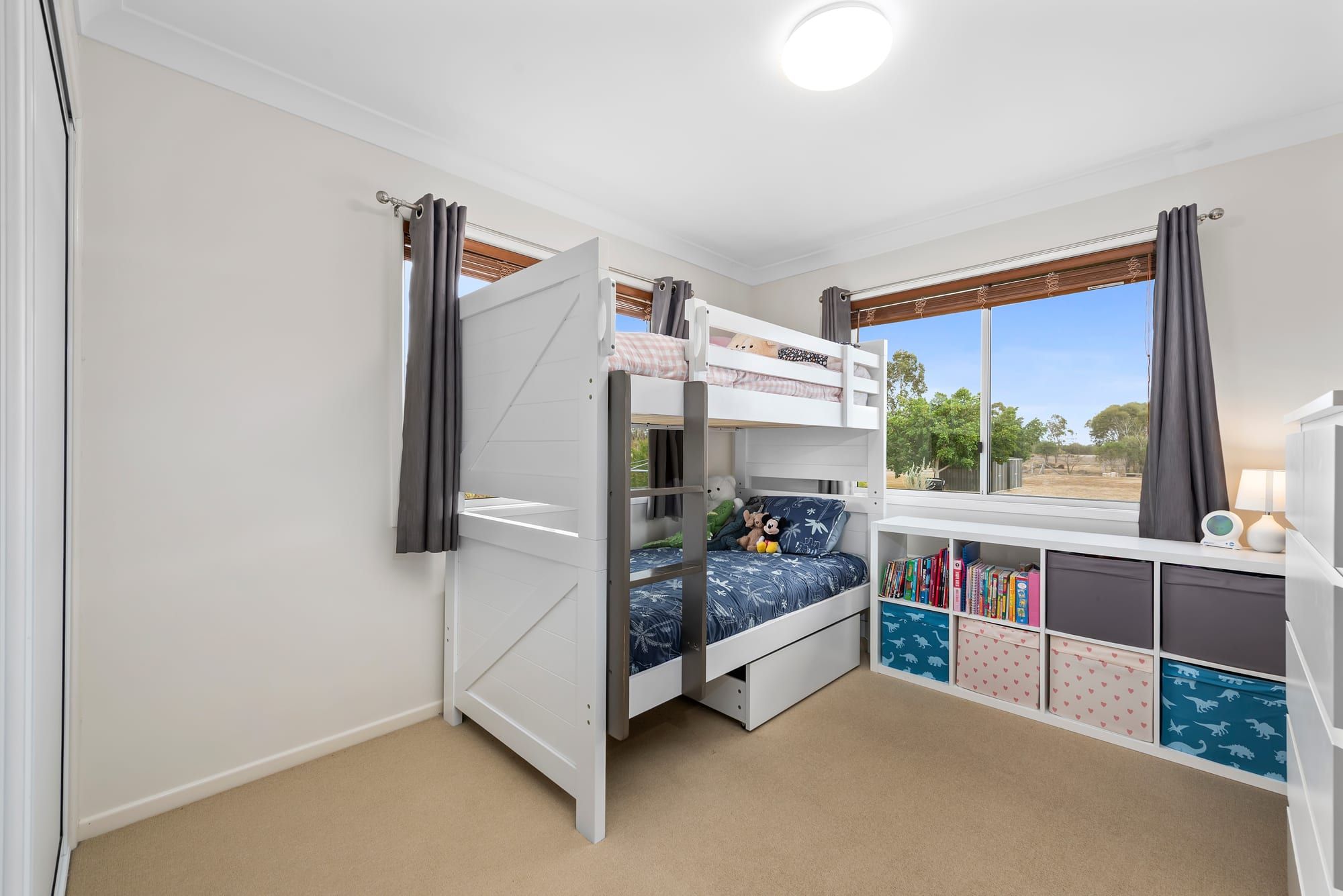 21 James Cook Drive — photo 9 of 17
