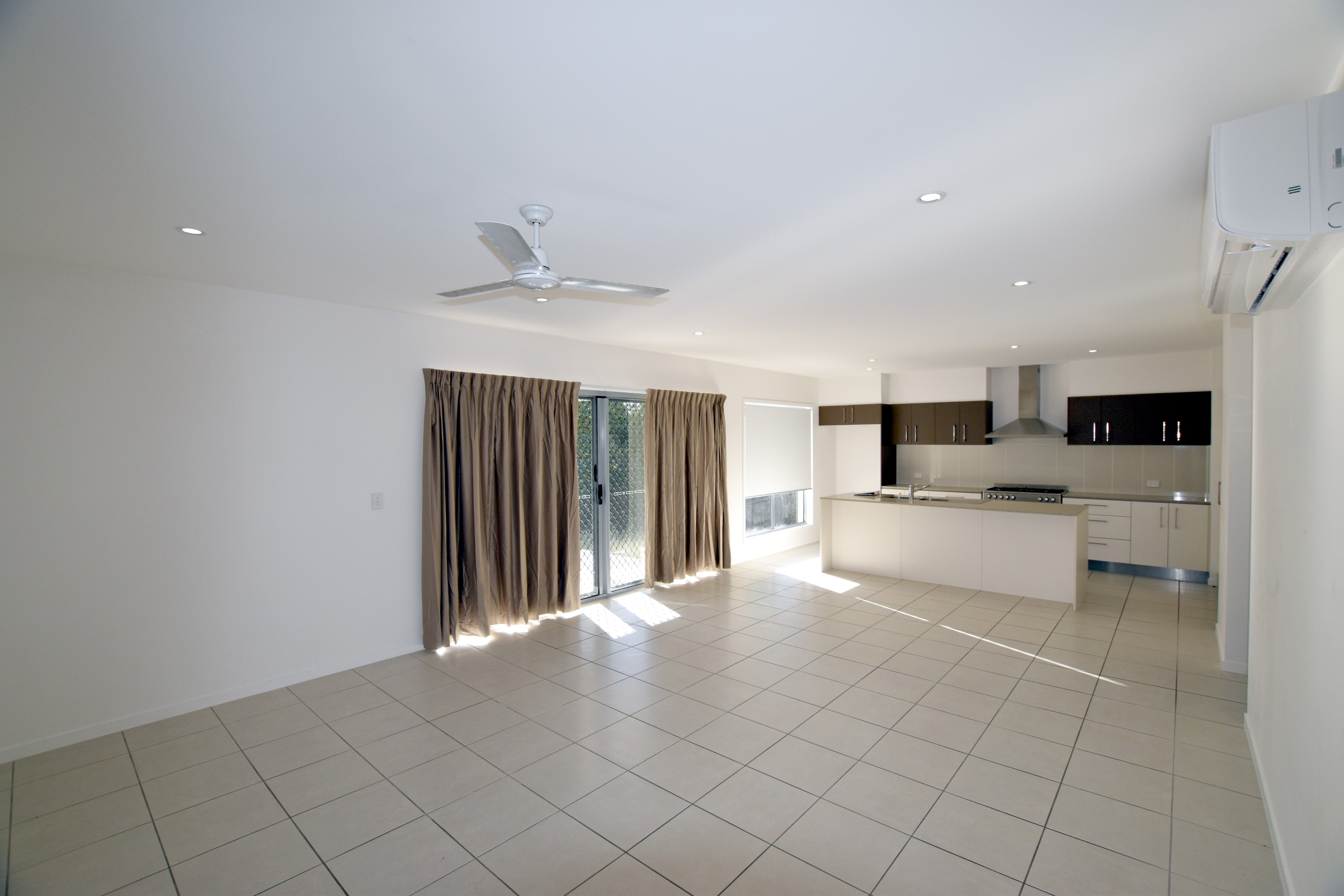 11 Orchard Drive, Kirkwood, QLD 4680