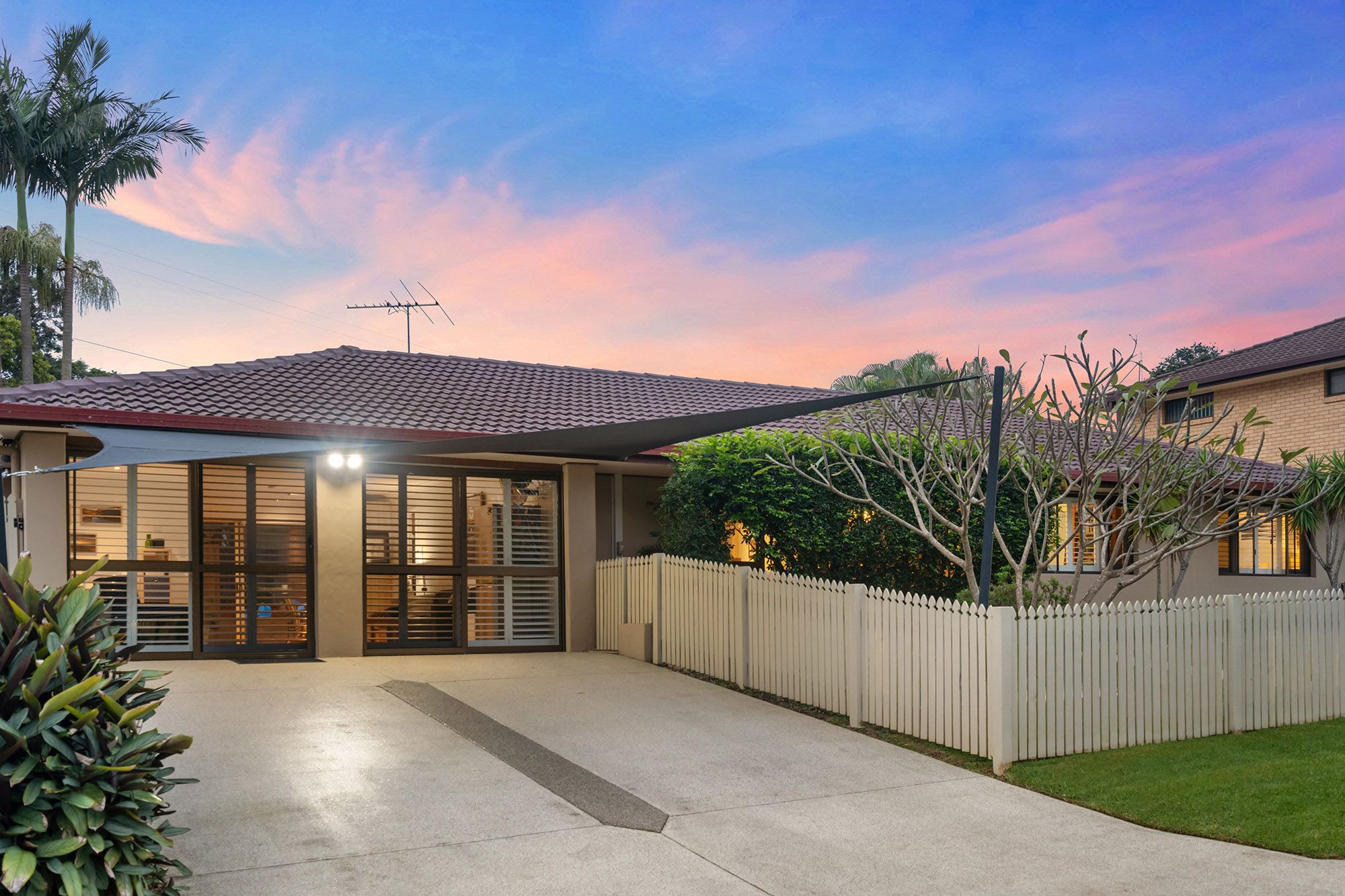 17 Brooklands Street, Eight Mile Plains, QLD 4113