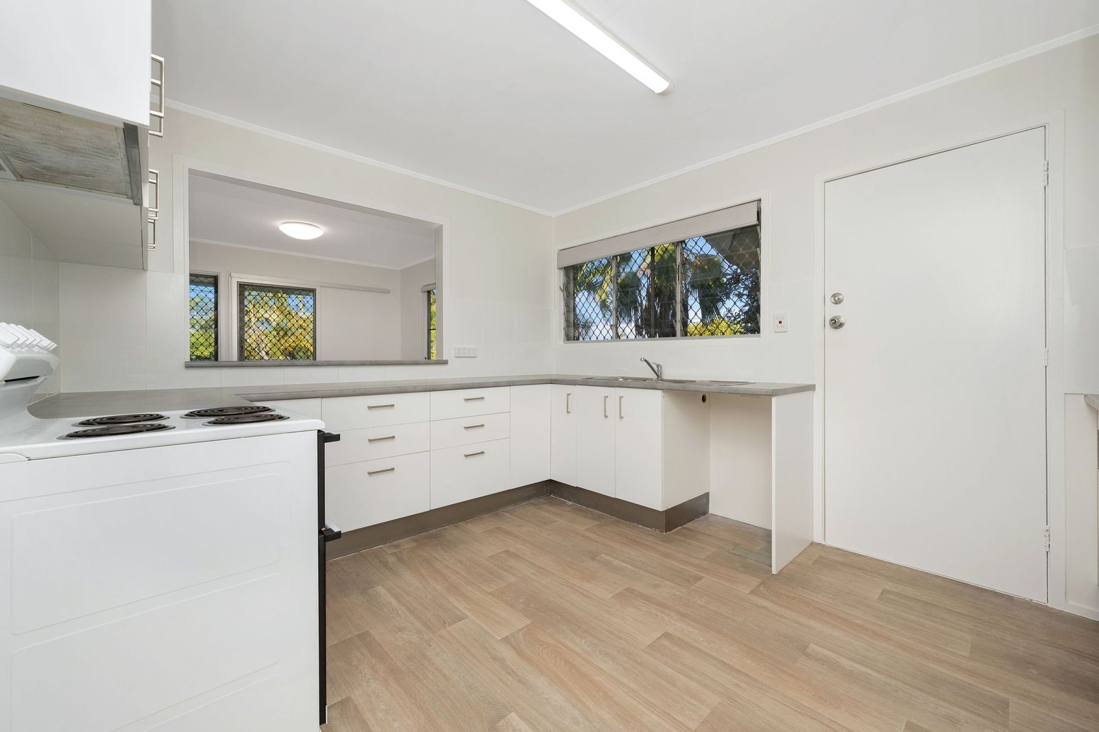 39 Nathan Street — photo 2 of 9