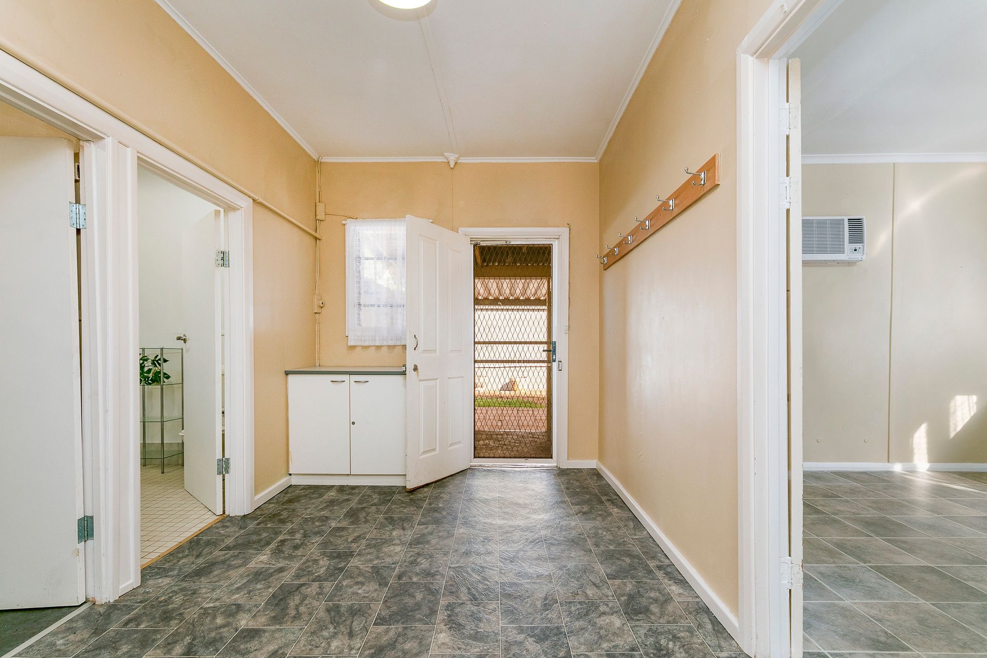 12 Guildford Street — photo 6 of 22