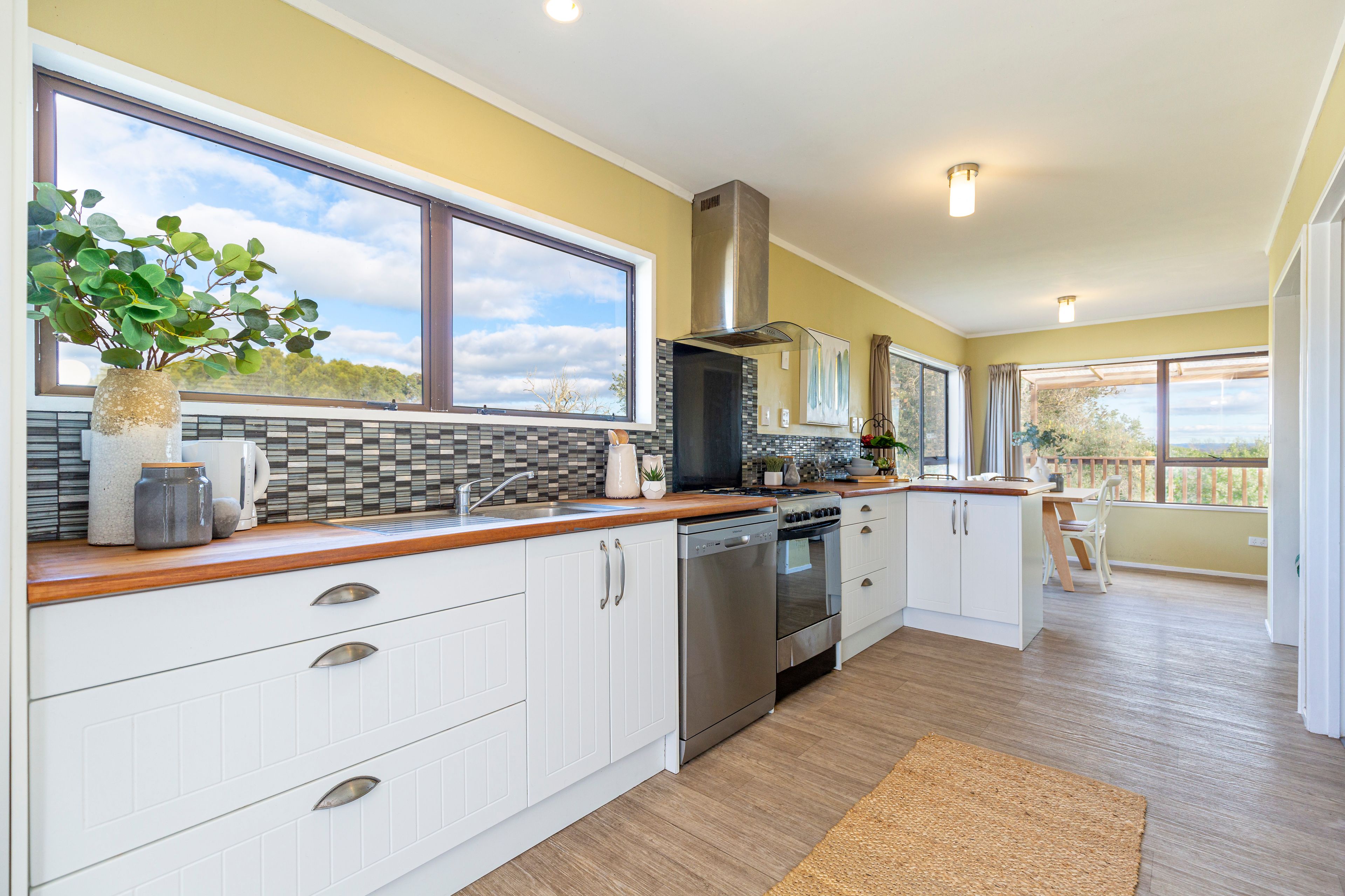374 Pukehina Parade, Pukehina, Western Bay Of Plenty District