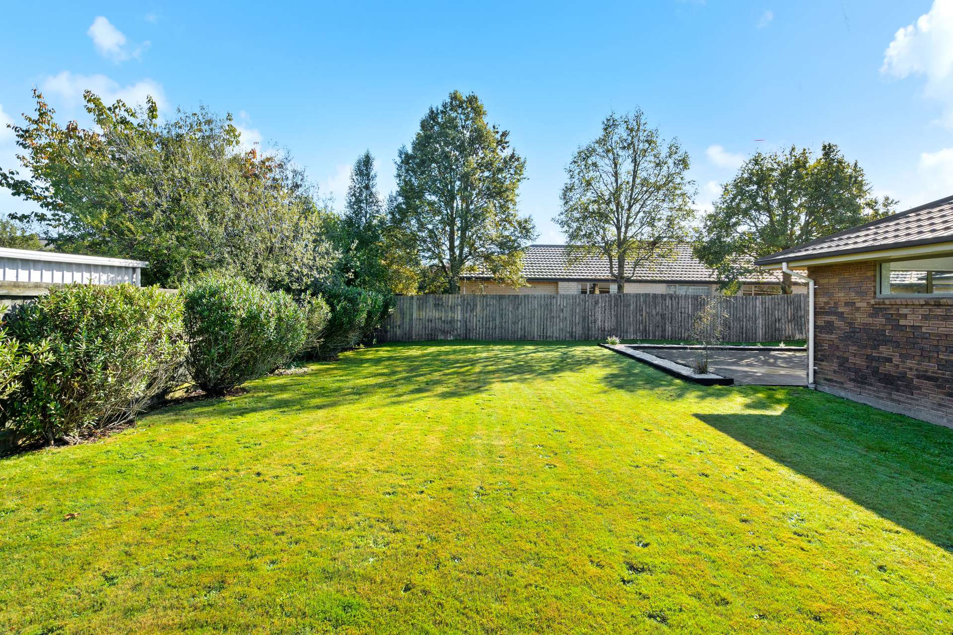 23 Overbury Crescent photo 18
