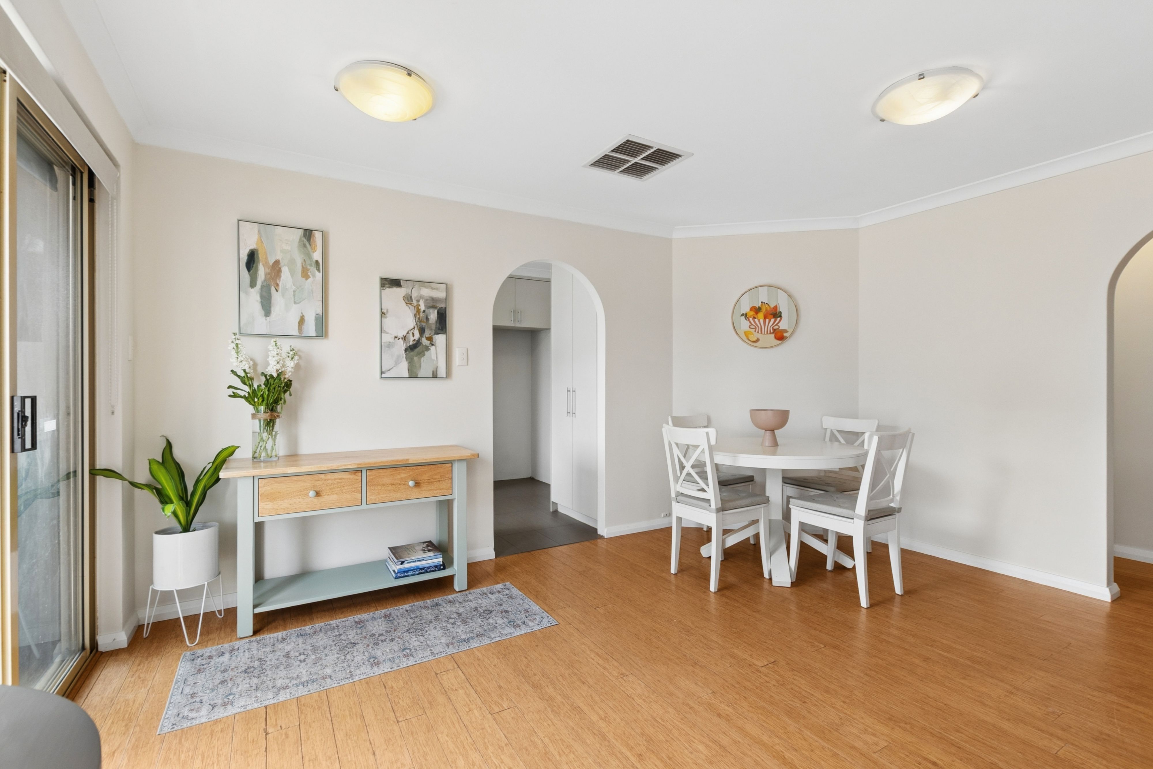 2/71 Kelvin Street — photo 5 of 23
