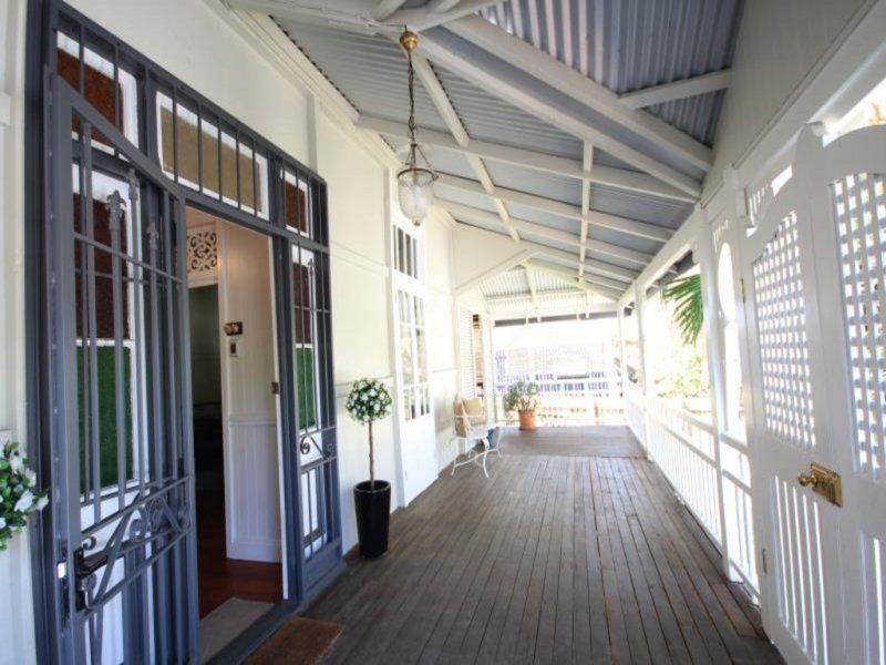 16 Victoria Terrace, Annerley, QLD 4103