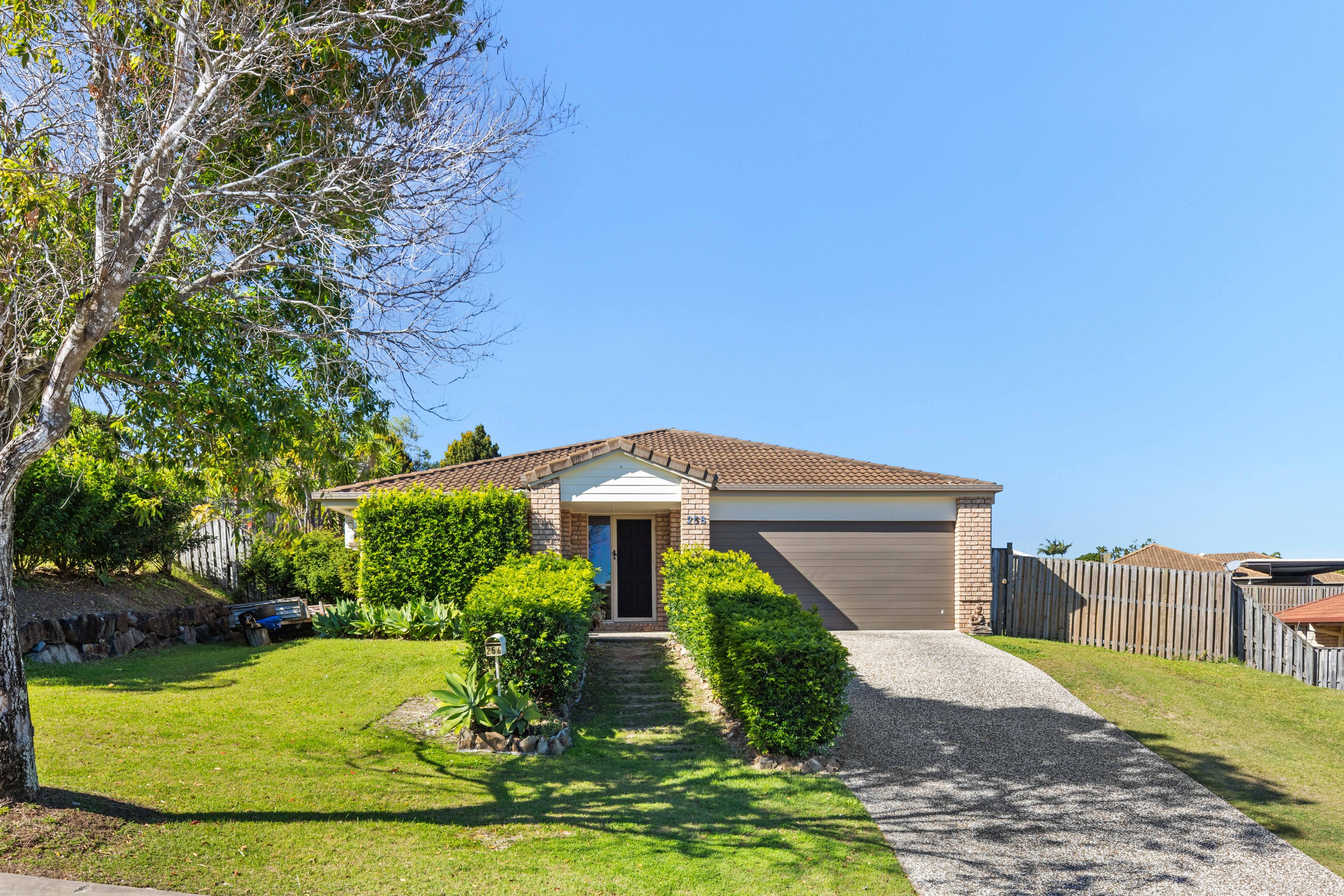 256 Universal Street, Oxenford, QLD 4210