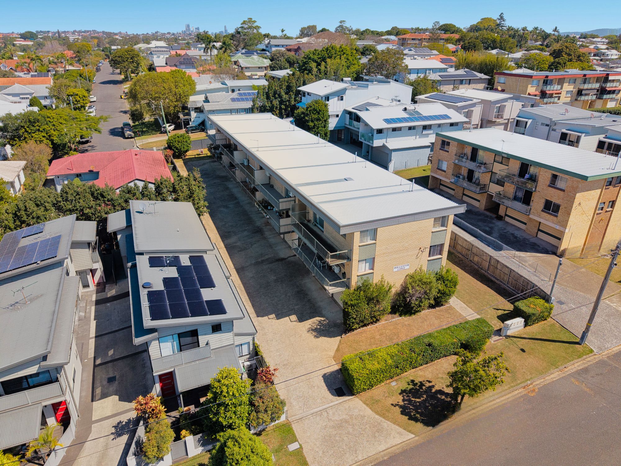 2/32 Julia Street — photo 14 of 17