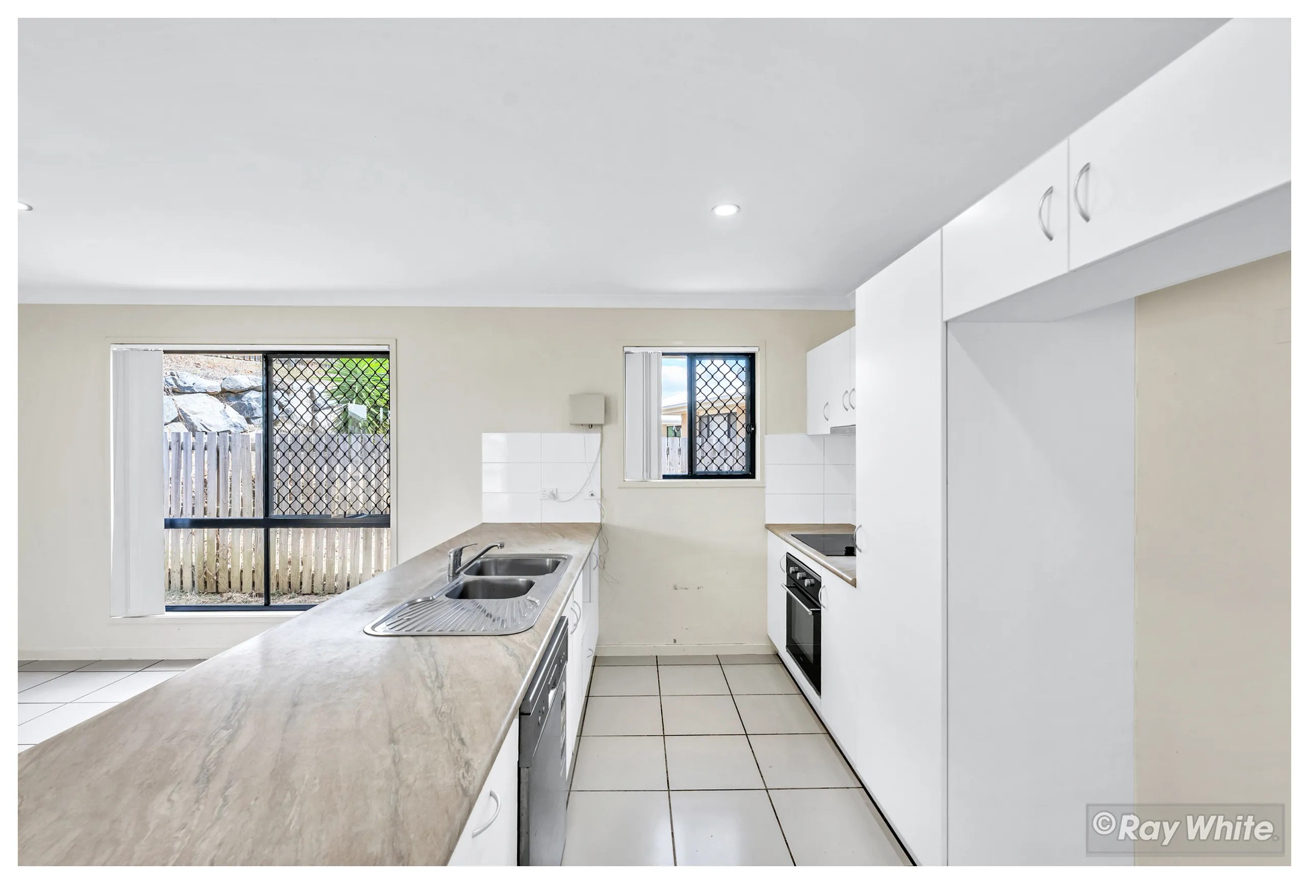 9 Angela Court, Gracemere, QLD 4702