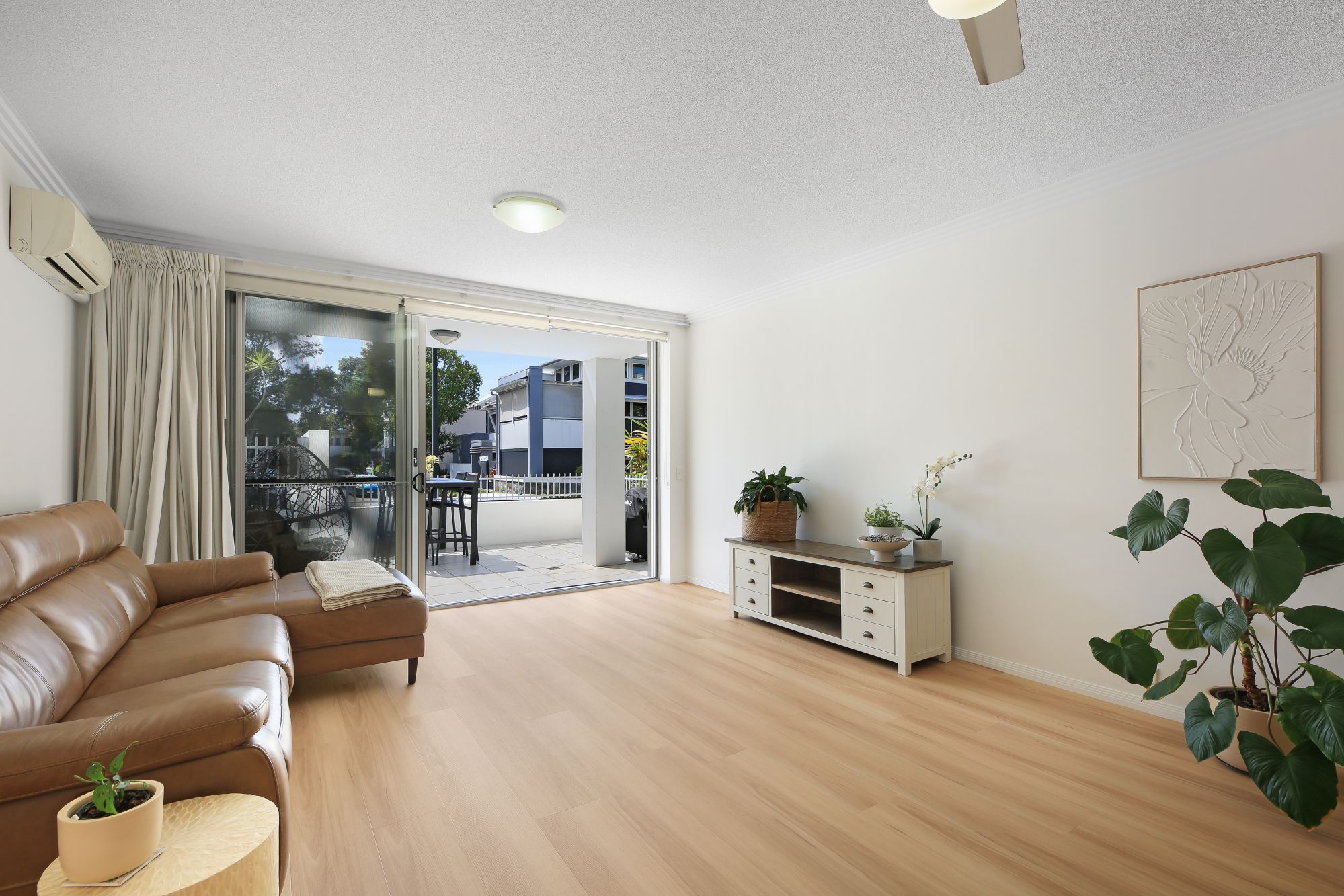 115/1-7 Moores Crescent — photo 3 of 20
